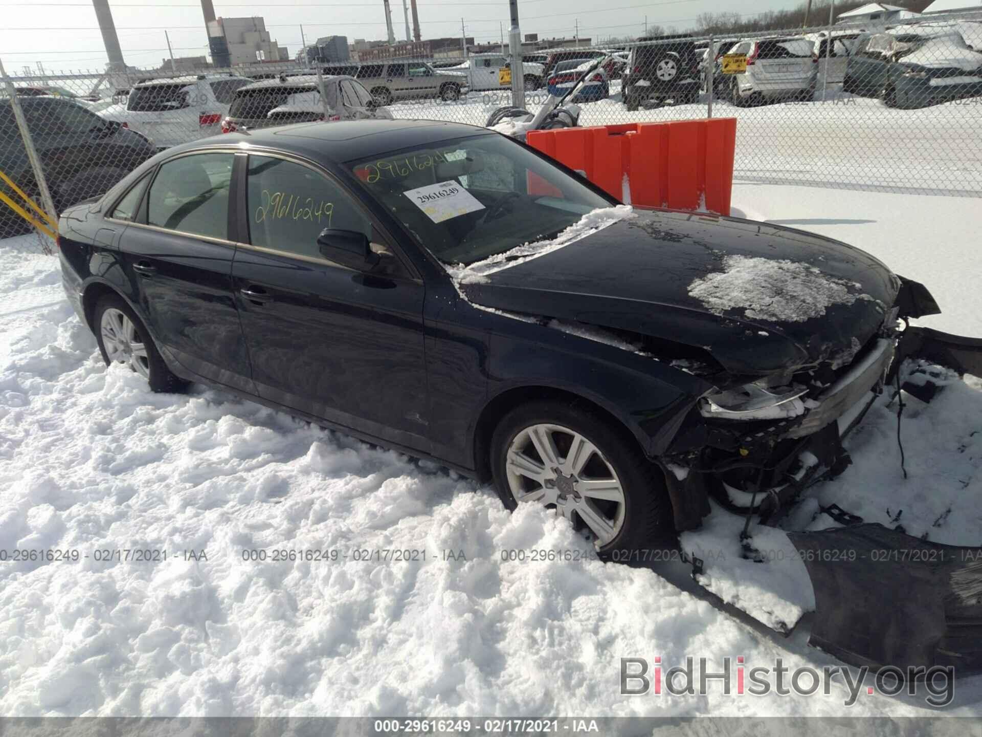 Photo WAUBFAFL3BN039490 - AUDI A4 2011