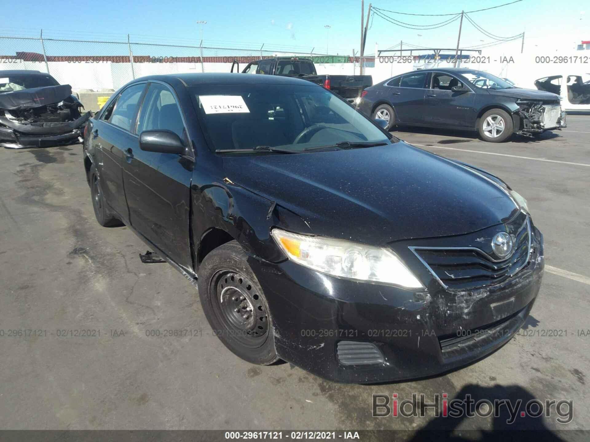 Photo 4T4BF3EK9BR110075 - TOYOTA CAMRY 2011