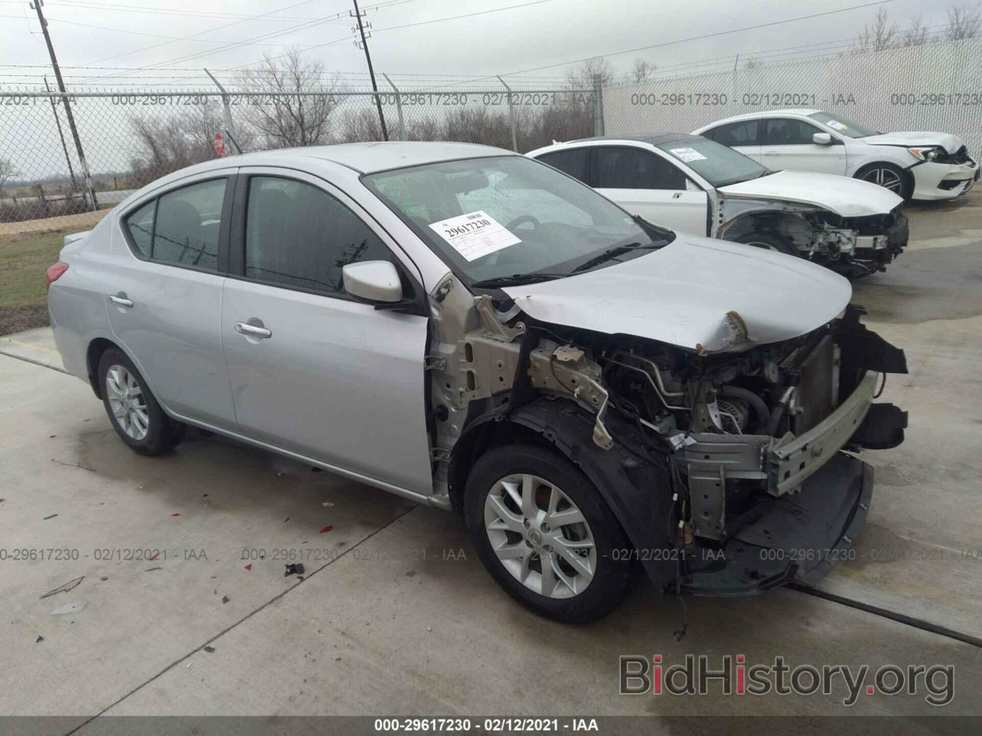 Photo 3N1CN7AP2HL903268 - NISSAN VERSA SEDAN 2017