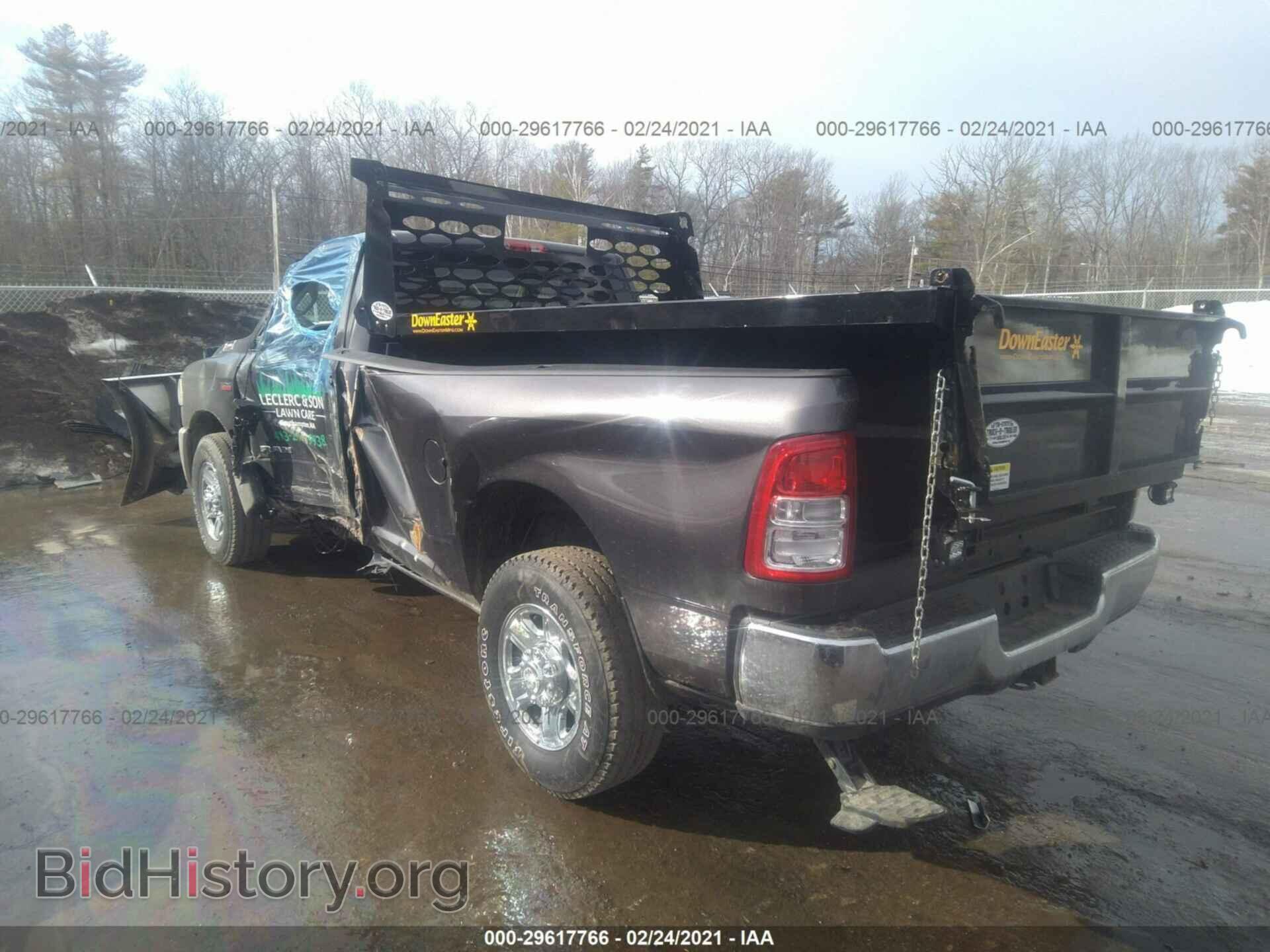 2019 RAM 2500 - VIN: 3C6MR5AJ2KG596679 - Photo 3
