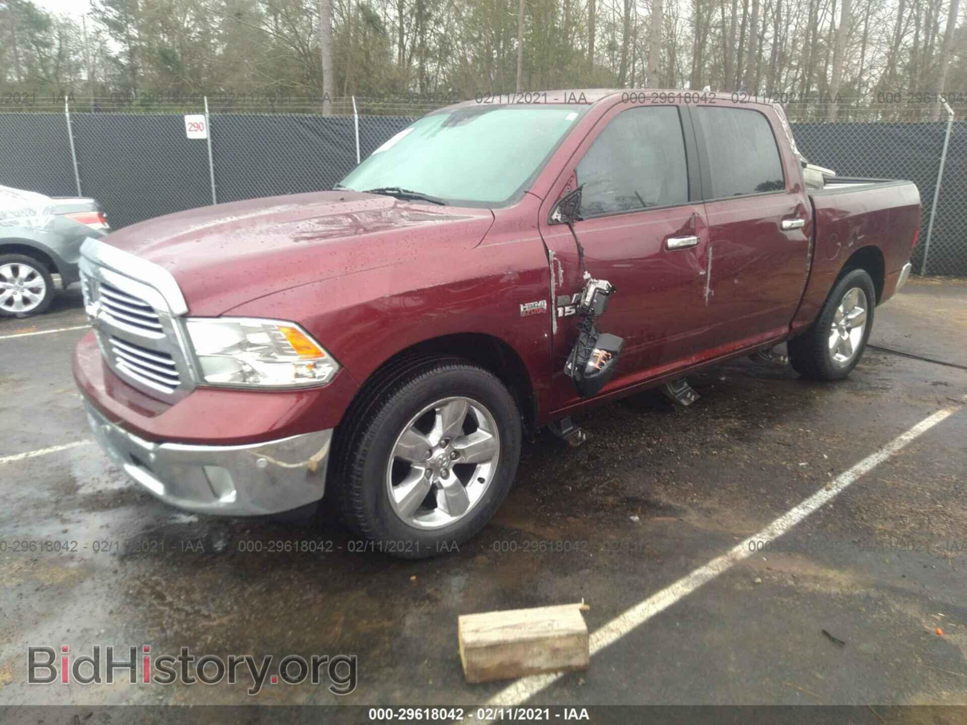 2017 RAM 1500 - VIN: 1C6RR6LT1HS556315 - Фото 2