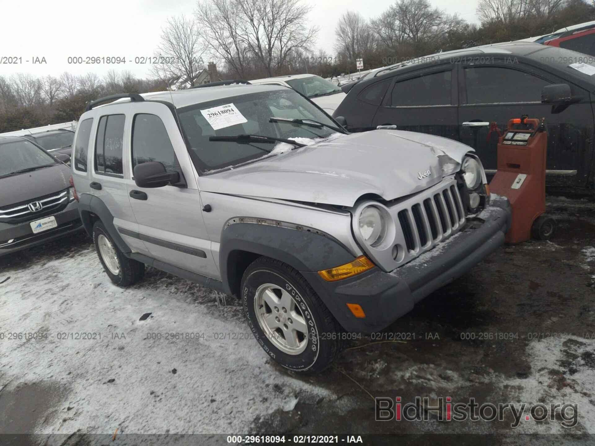 Фотография 1J4GL48K27W632874 - JEEP LIBERTY 2007