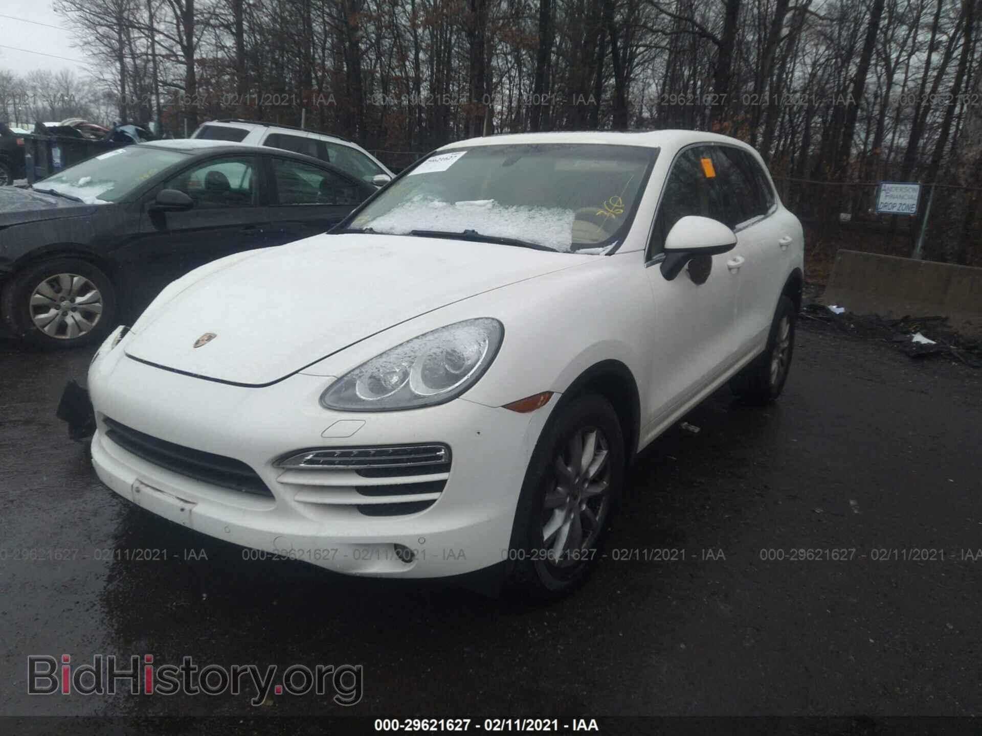2011 PORSCHE CAYENNE - VIN: WP1AA2A25BLA03702 - Фото 2