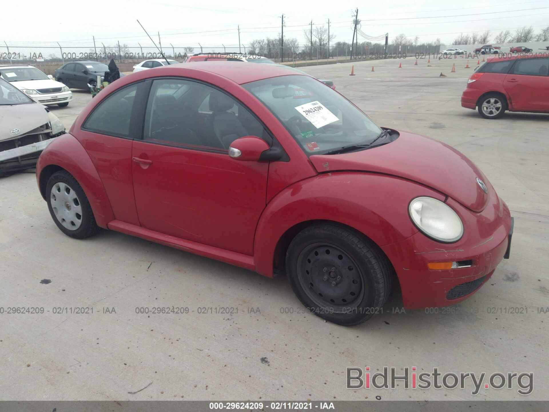 Photo 3VWPG3AG2AM010144 - VOLKSWAGEN NEW BEETLE COUPE 2010