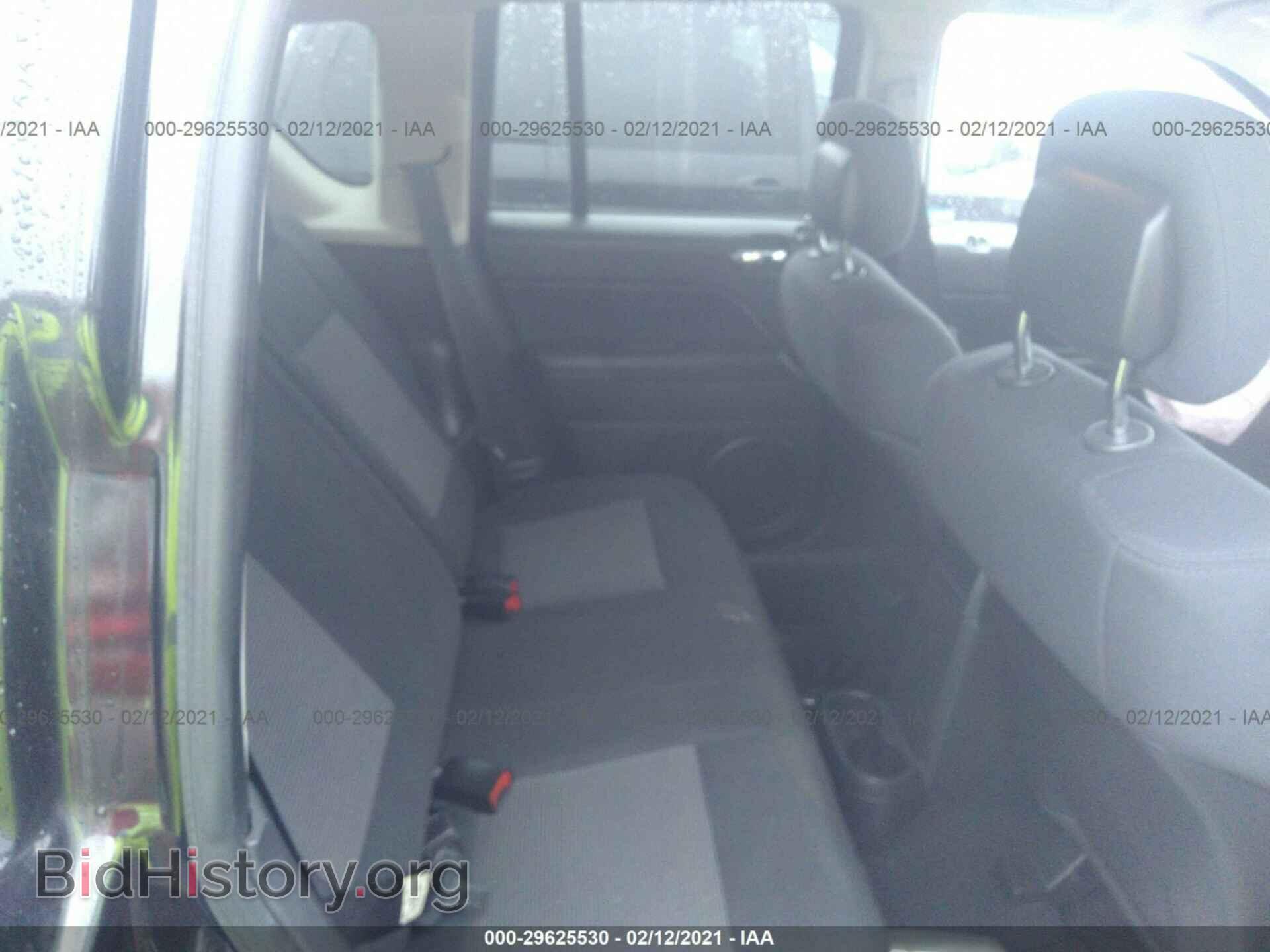 2011 JEEP COMPASS - VIN: 1J4NT1FB4BD137895 - Photo 8