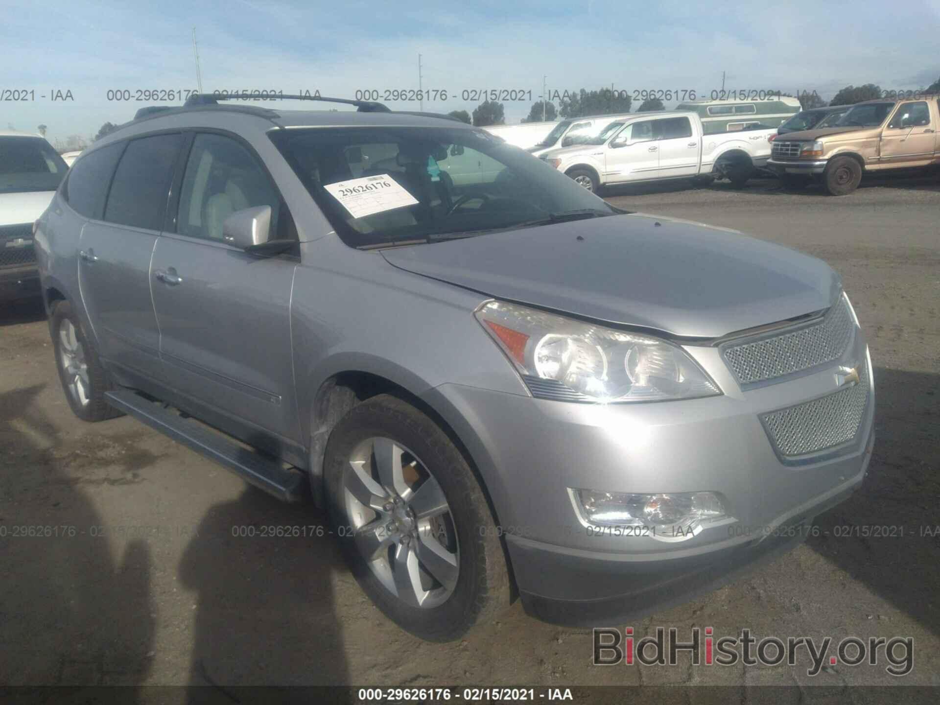 Photo 1GNLVHED4AS156225 - CHEVROLET TRAVERSE 2010