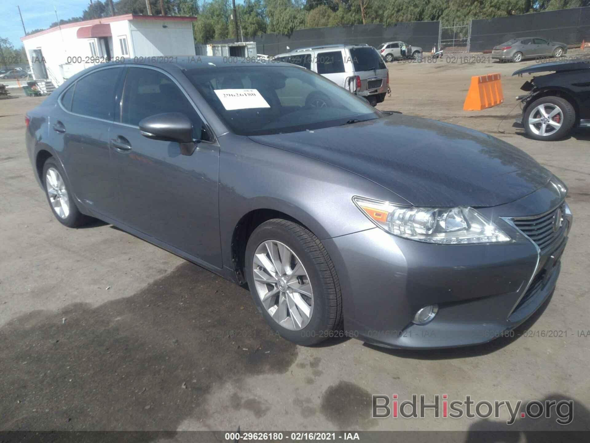 Photo JTHBW1GG6F2080738 - LEXUS ES 300H 2015