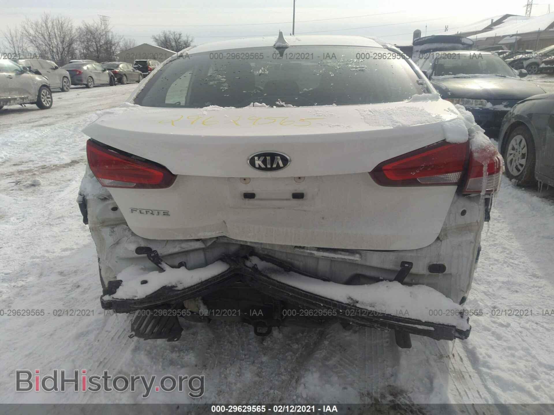 2017 KIA FORTE - VIN: 3KPFK4A78HE095496 - Photo 6