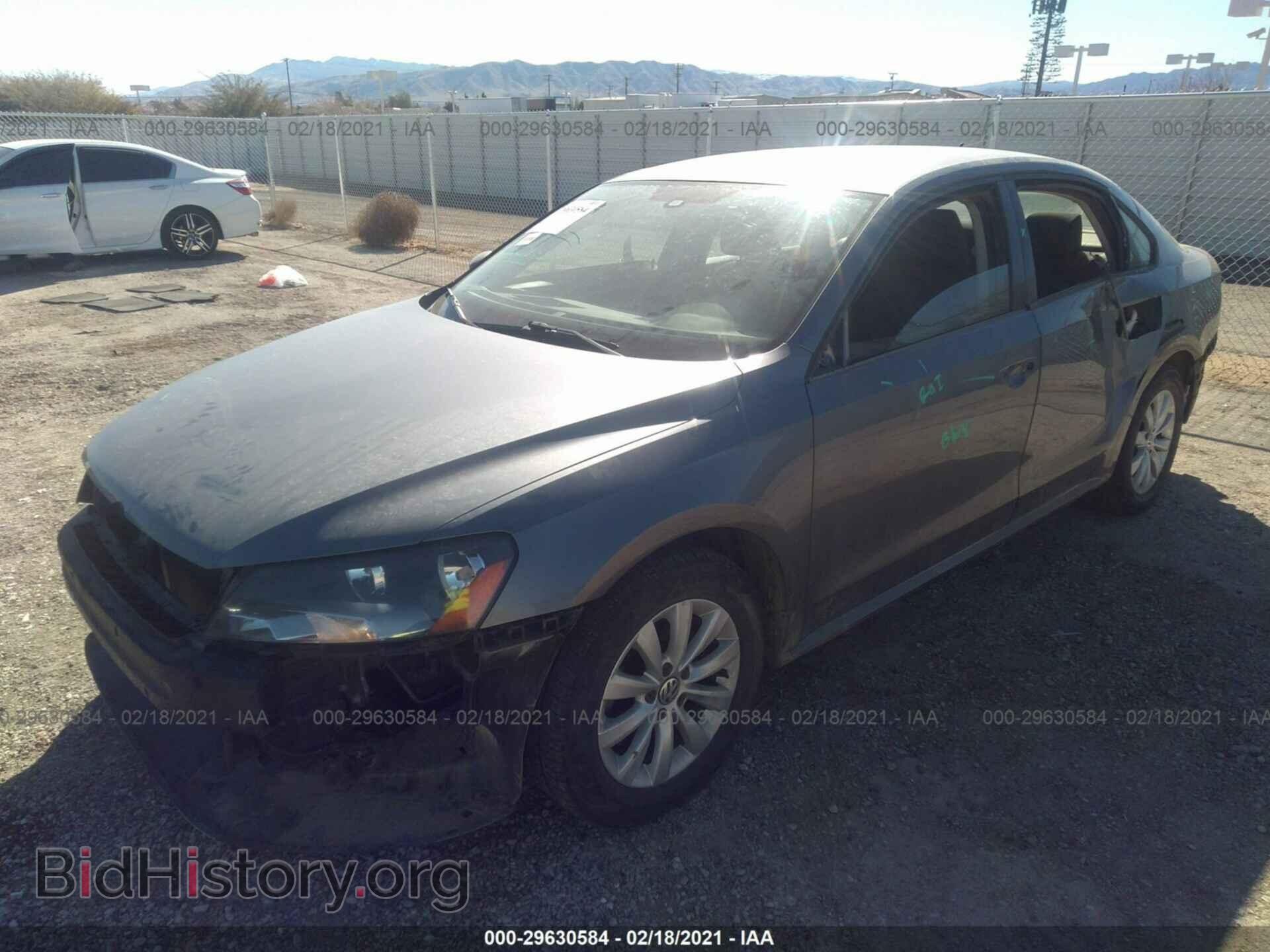 2013 VOLKSWAGEN PASSAT - VIN: 1VWAP7A3XDC049662 - Фото 2