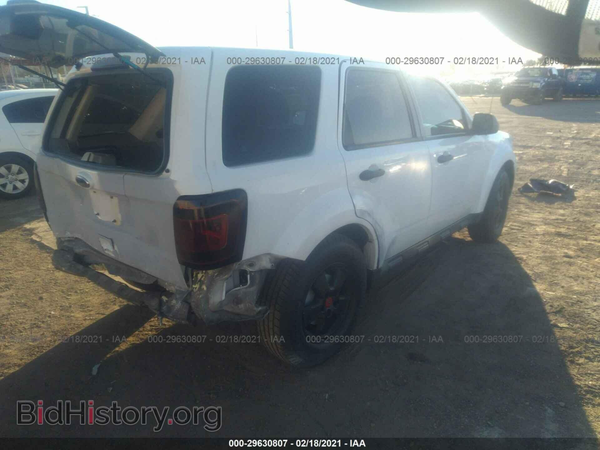 2011 FORD ESCAPE - VIN: 1FMCU0C78BKA62940 - Фото 4