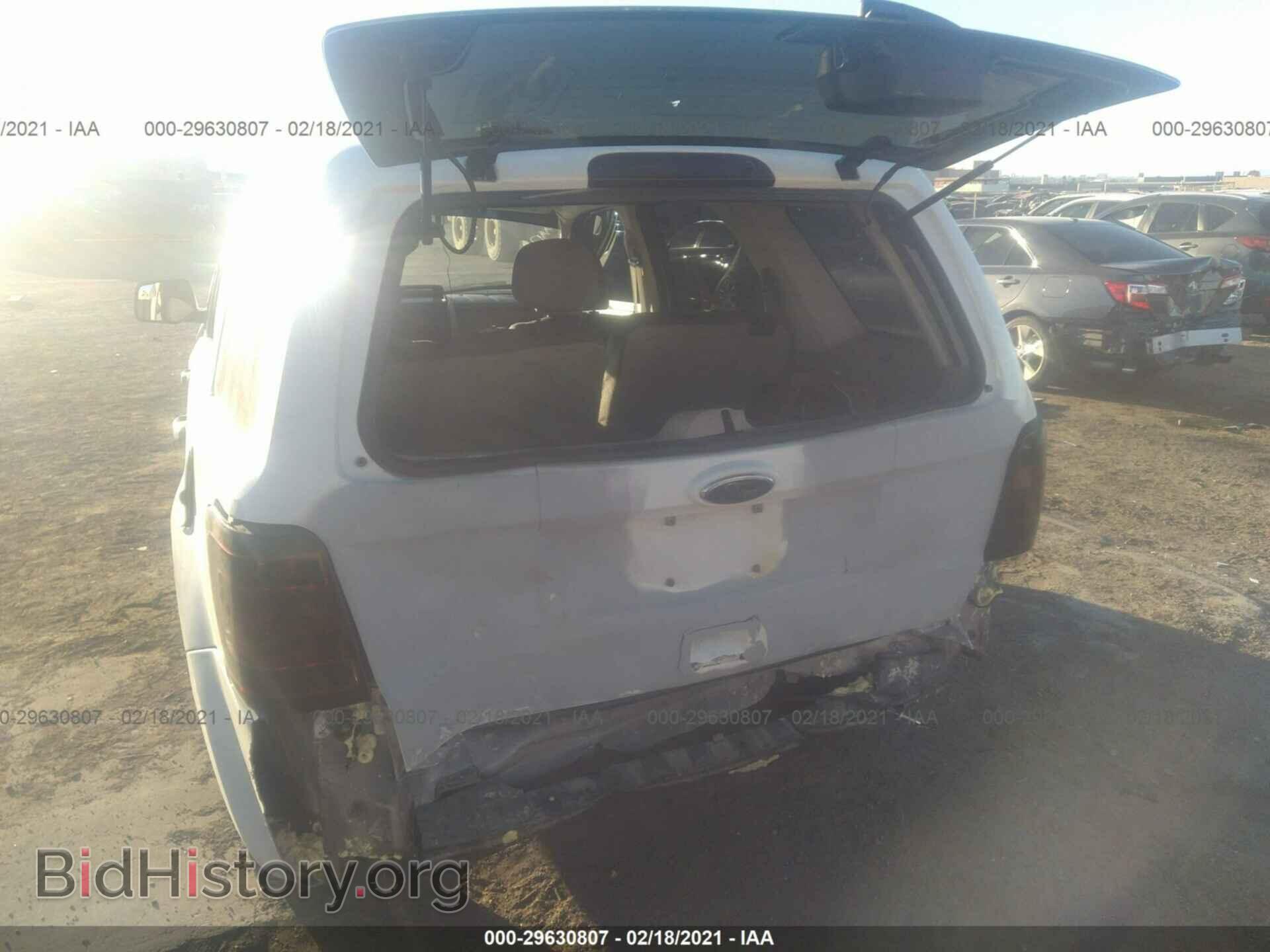 2011 FORD ESCAPE - VIN: 1FMCU0C78BKA62940 - Фото 6