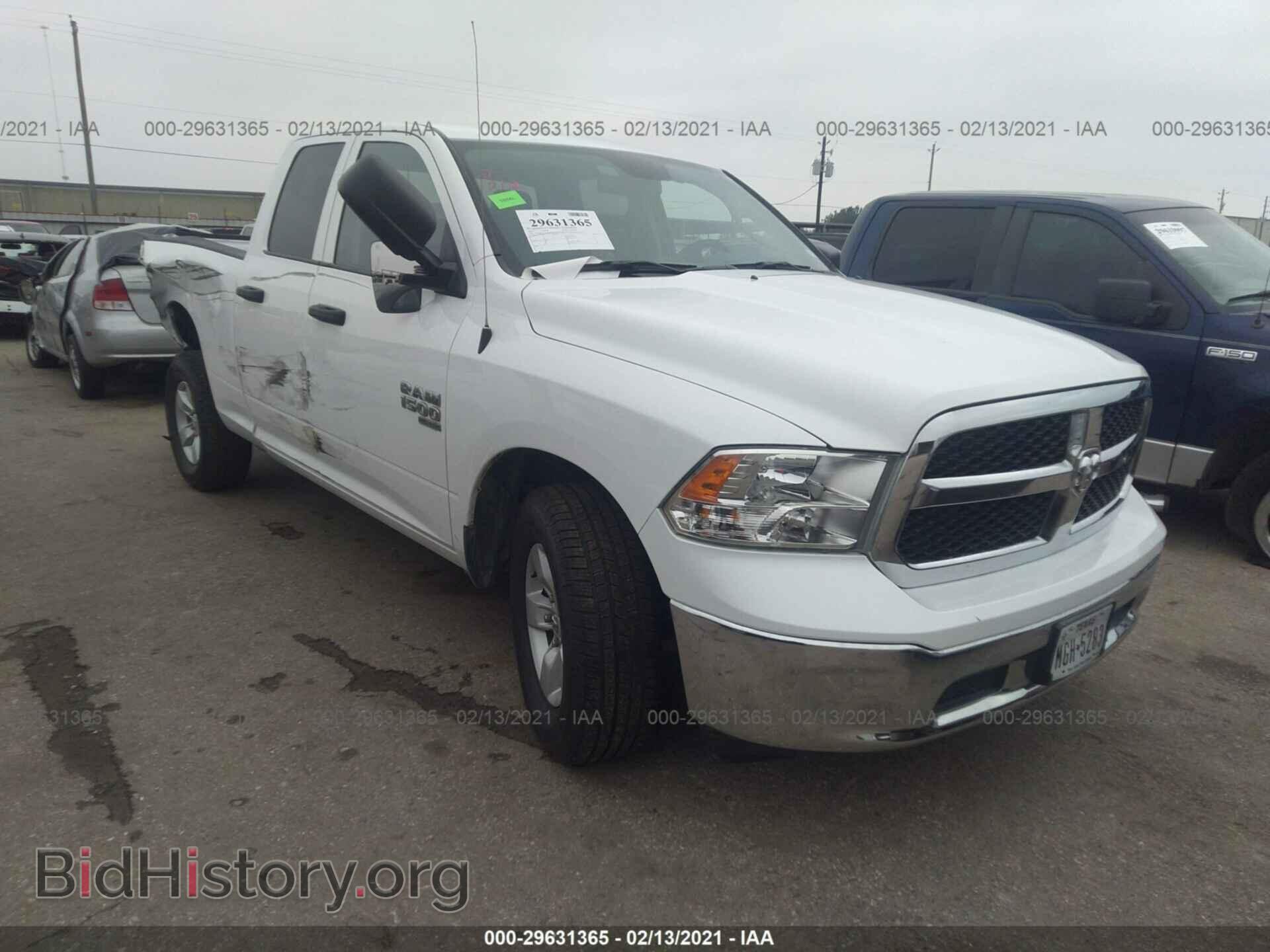Photo 1C6RR6FG4KS628582 - RAM 1500 CLASSIC 2019