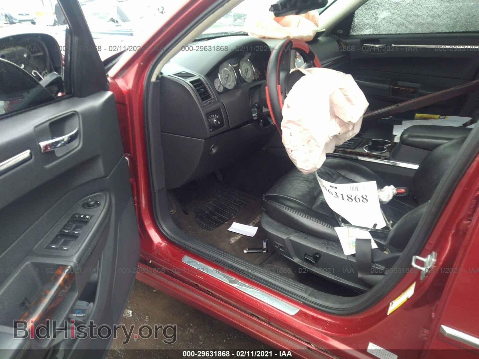 2008 CHRYSLER 300 - VIN: 2C3KA63H68H335916 - Фото 5