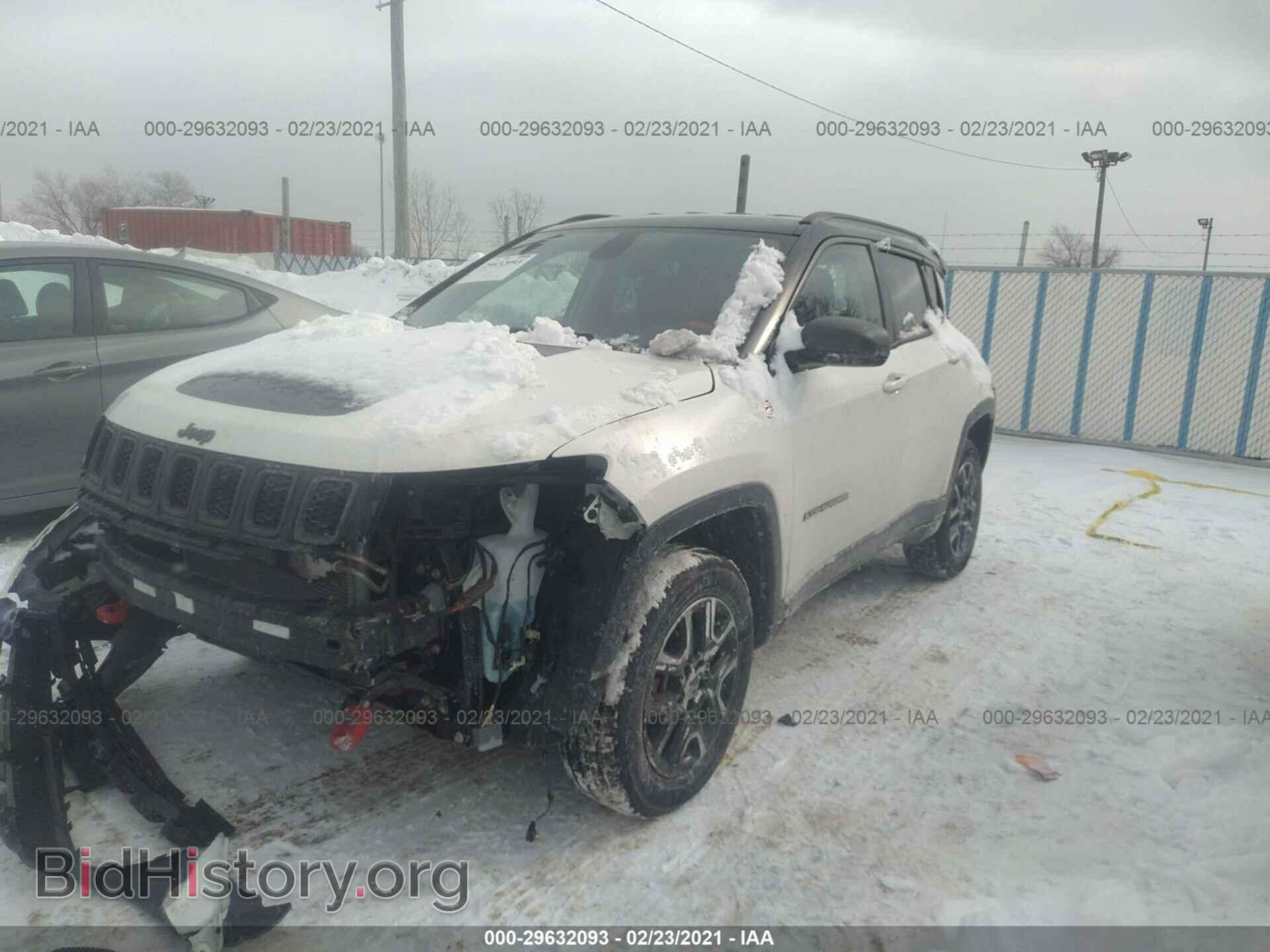 2019 JEEP COMPASS - VIN: 3C4NJDDB7KT740110 - Фото 2