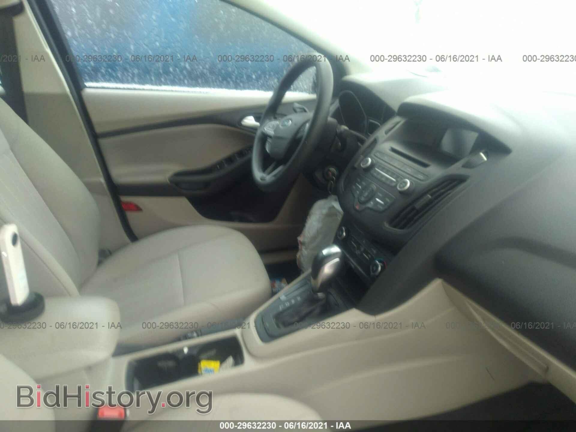 2016 FORD FOCUS - VIN: 1FADP3F24GL401993 - Photo 5