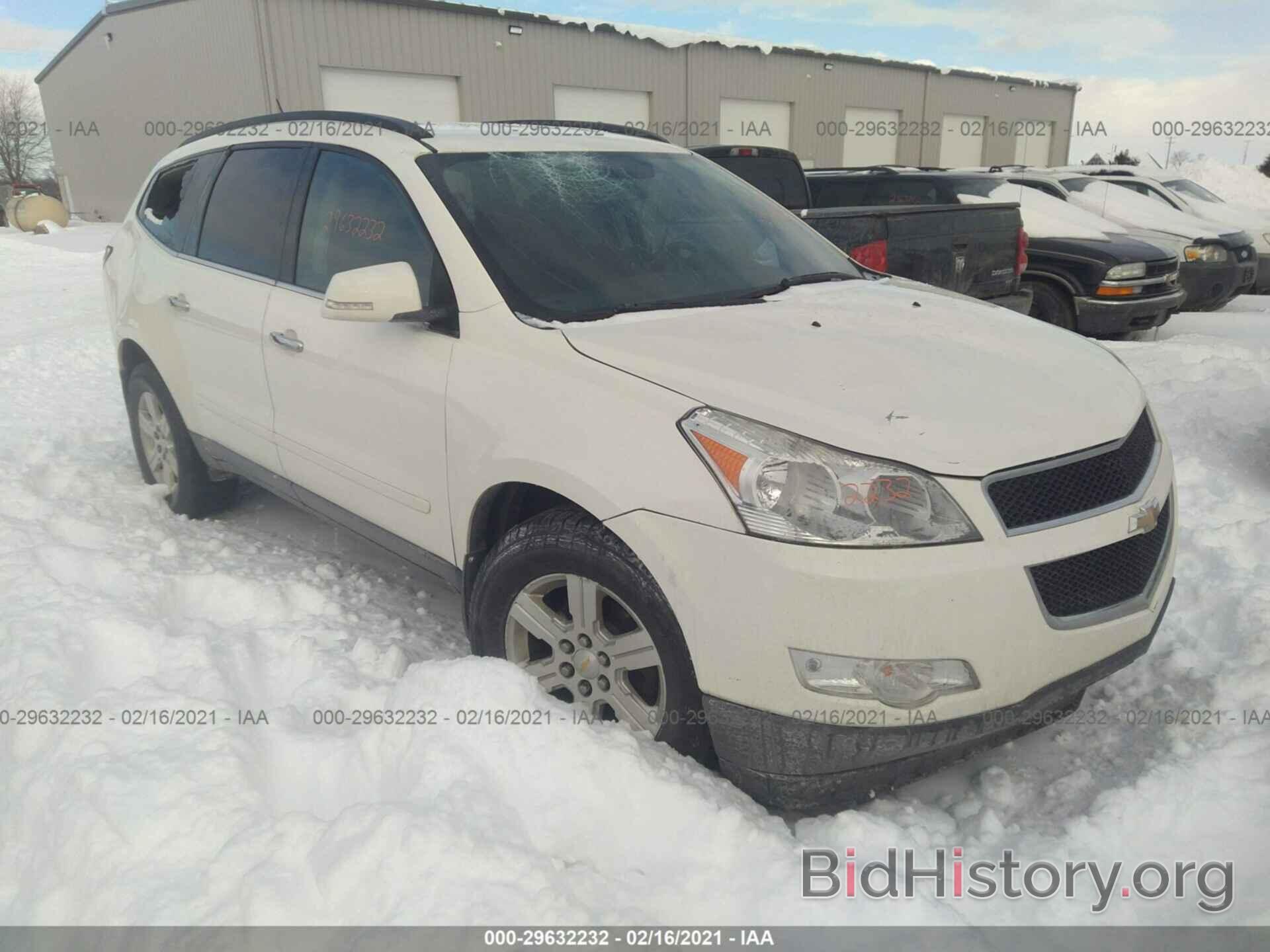 Photo 1GNKVGED2BJ408406 - CHEVROLET TRAVERSE 2011