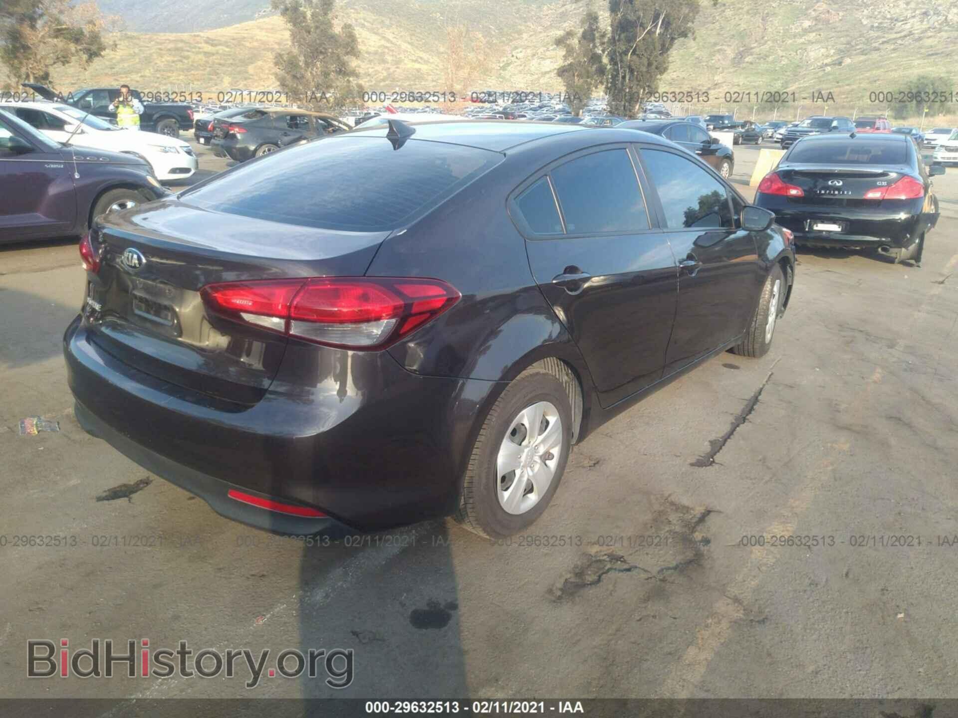 2017 KIA FORTE - VIN: 3KPFK4A76HE135428 - Фото 4