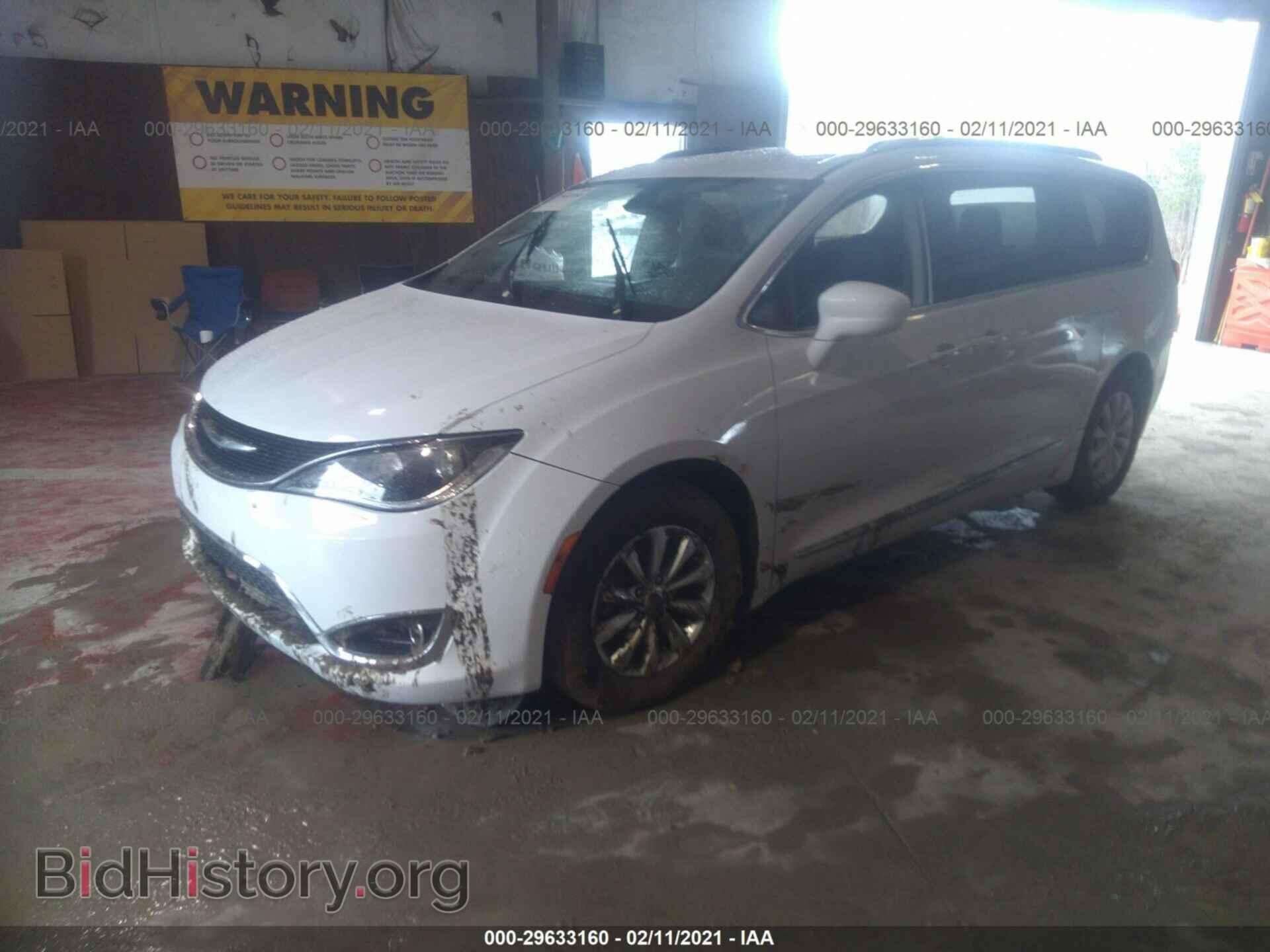 2019 CHRYSLER PACIFICA - VIN: 2C4RC1BG2KR582870 - Фото 2