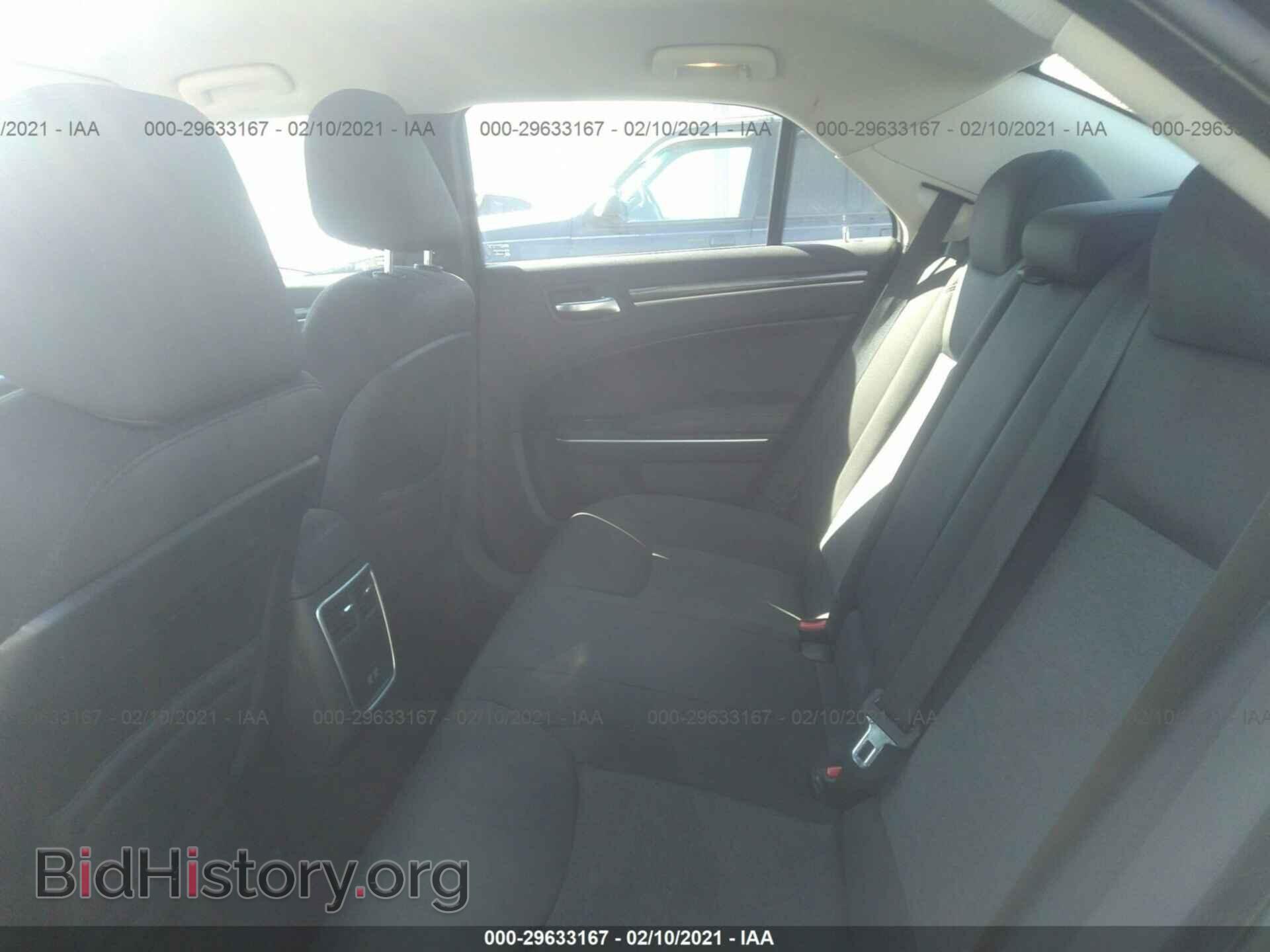 2018 CHRYSLER 300 - VIN: 2C3CCAAG3JH249710 - Фото 8