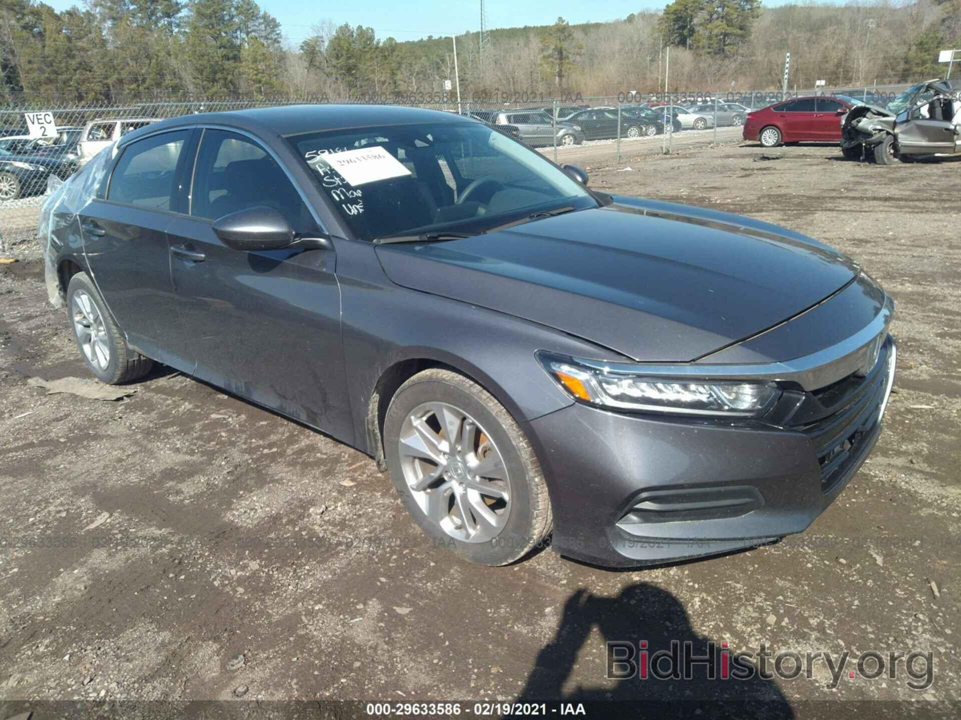 Photo 1HGCV1F1XJA076018 - HONDA ACCORD SEDAN 2018