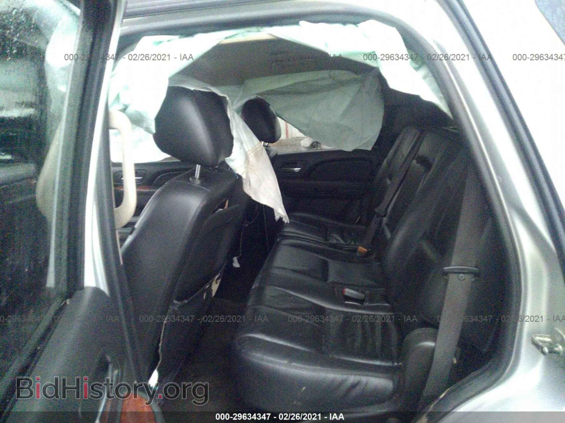 2011 GMC YUKON - VIN: 1GKS1CE05BR168056 - Photo 8