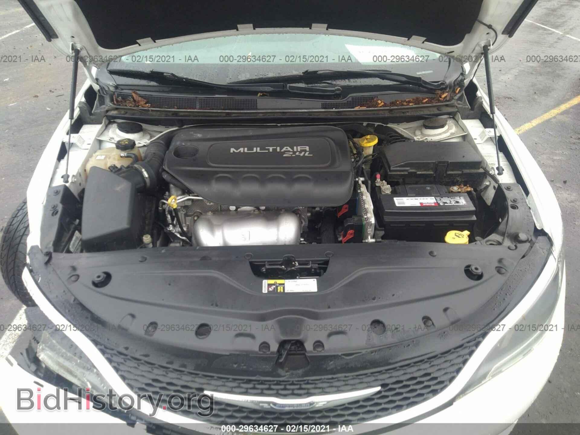 2016 CHRYSLER 200 - VIN: 1C3CCCAB2GN168181 - Фото 10