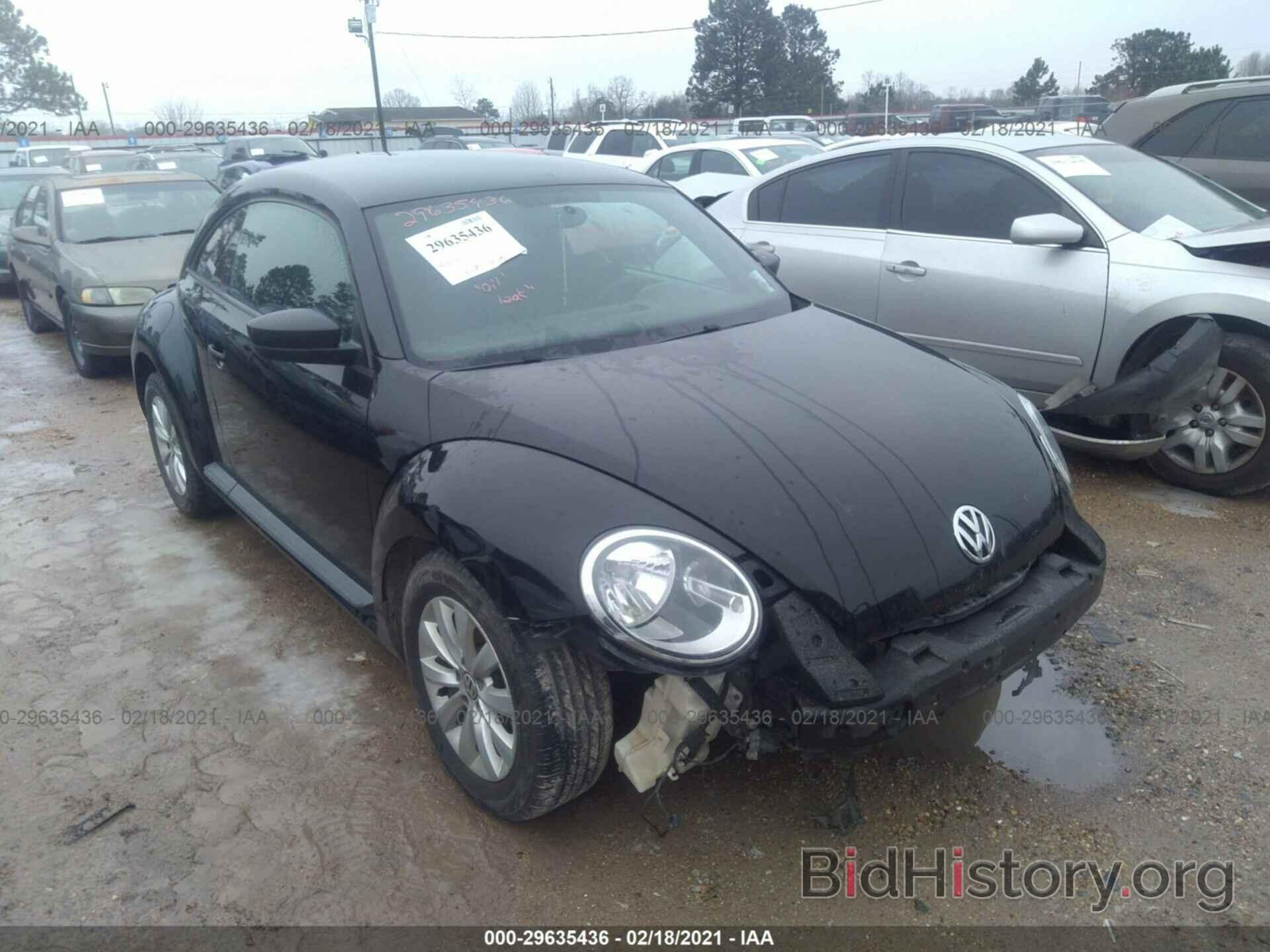 Photo 3VWFP7AT2DM661598 - VOLKSWAGEN BEETLE COUPE 2013