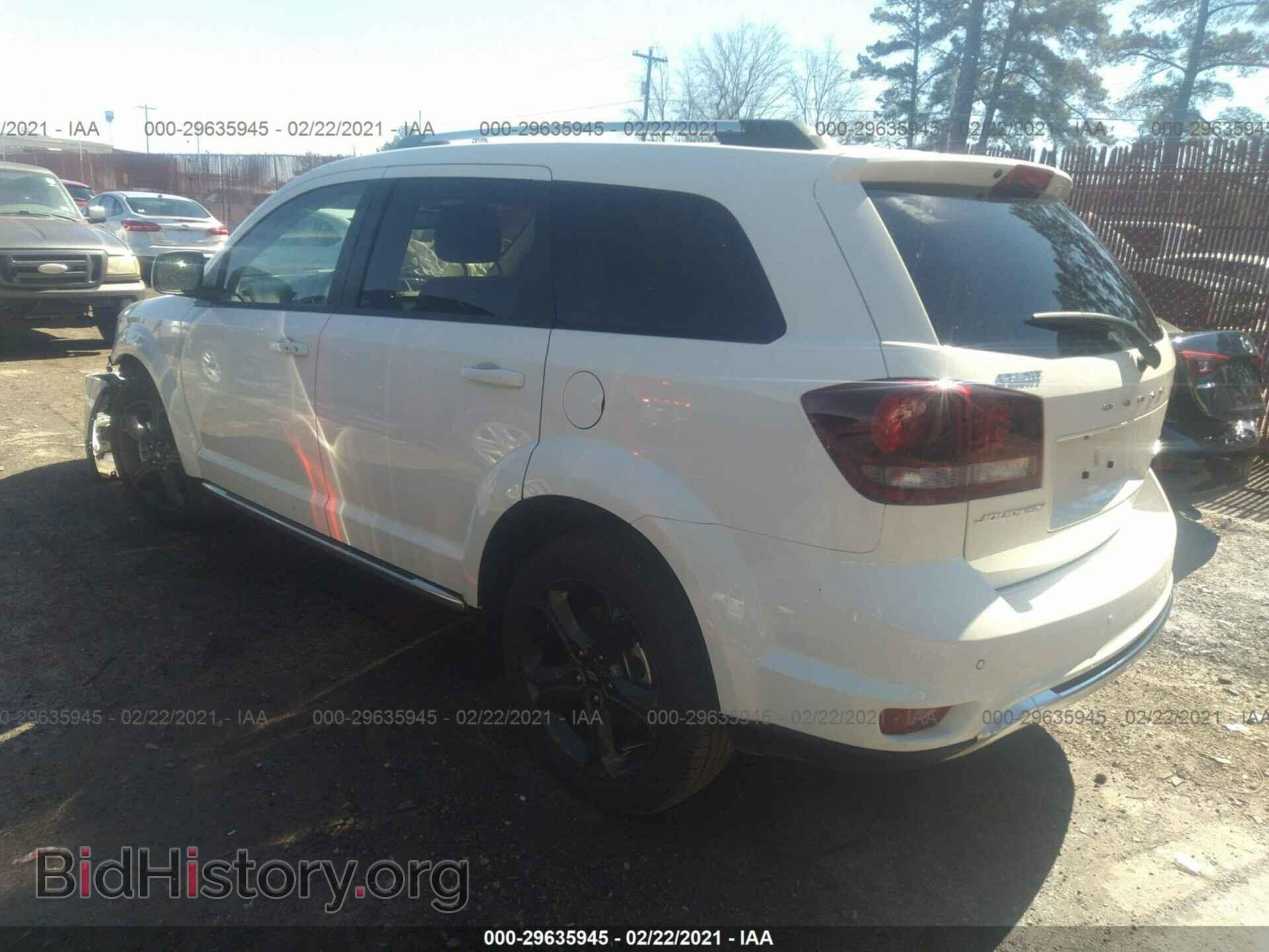 2020 DODGE JOURNEY - VIN: 3C4PDCGB1LT250981 - Фото 3