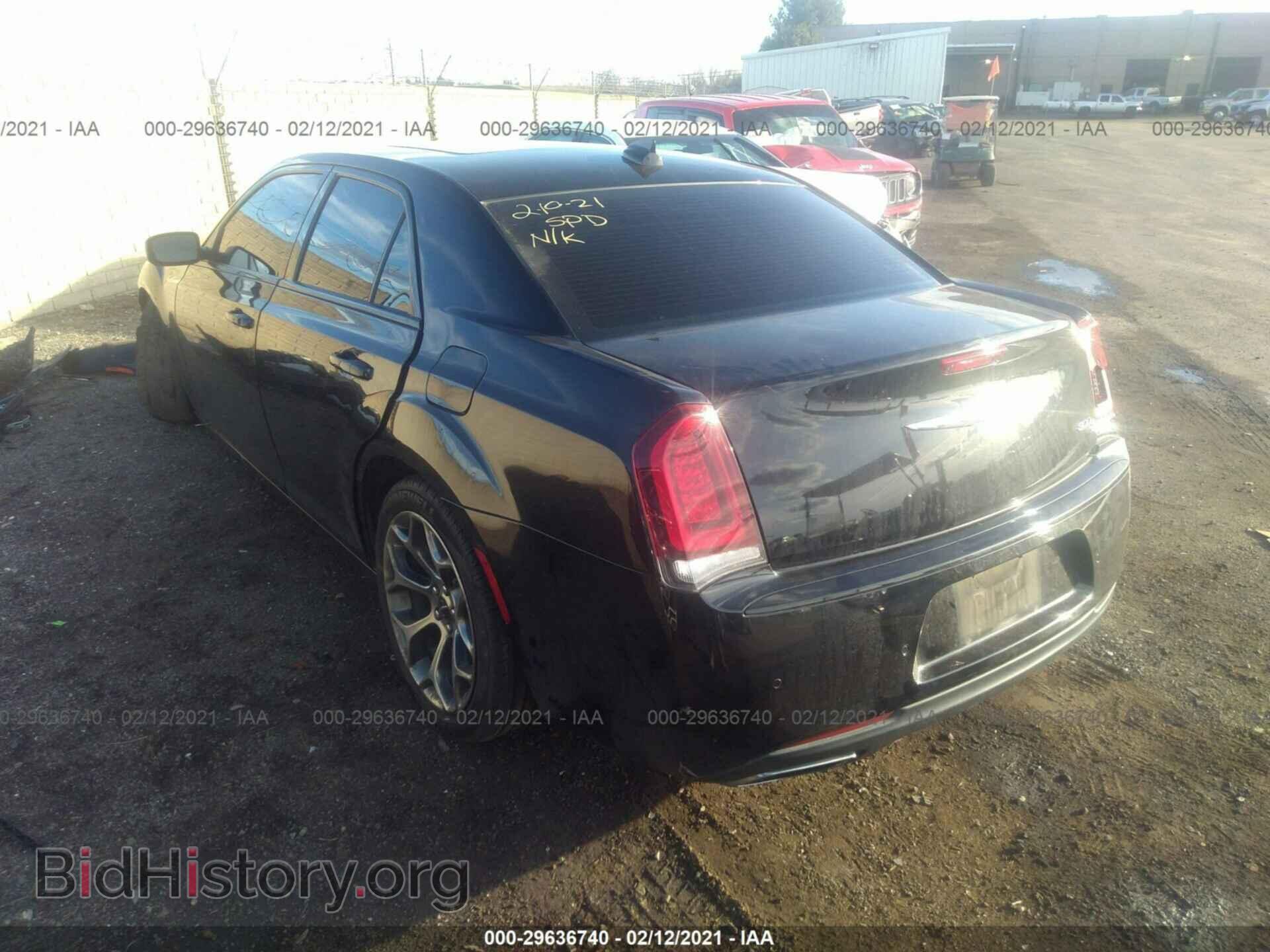 2016 CHRYSLER 300 - VIN: 2C3CCABG6GH230365 - Фото 3