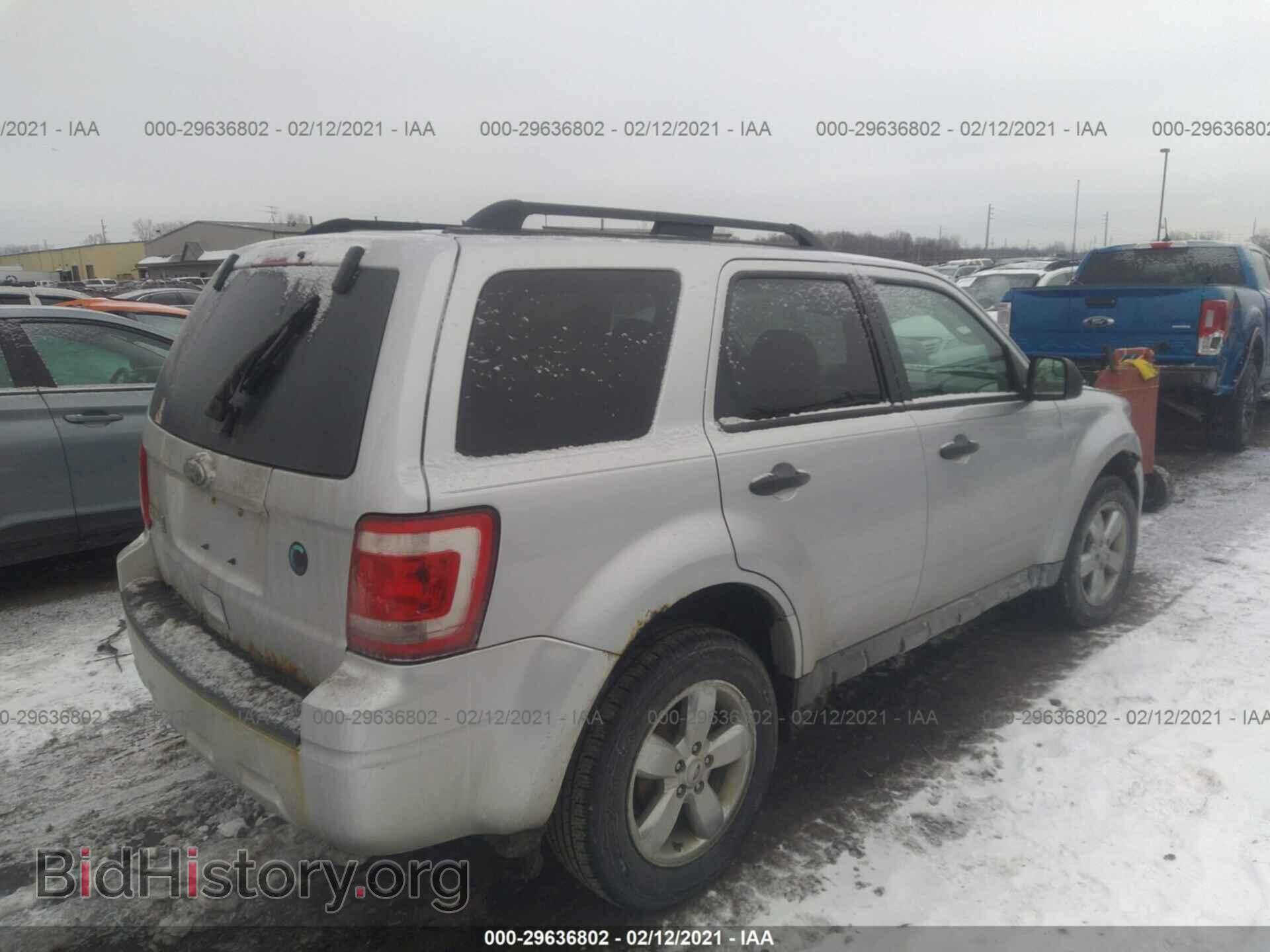 2011 FORD ESCAPE - VIN: 1FMCU0D76BKA14044 - Photo 4