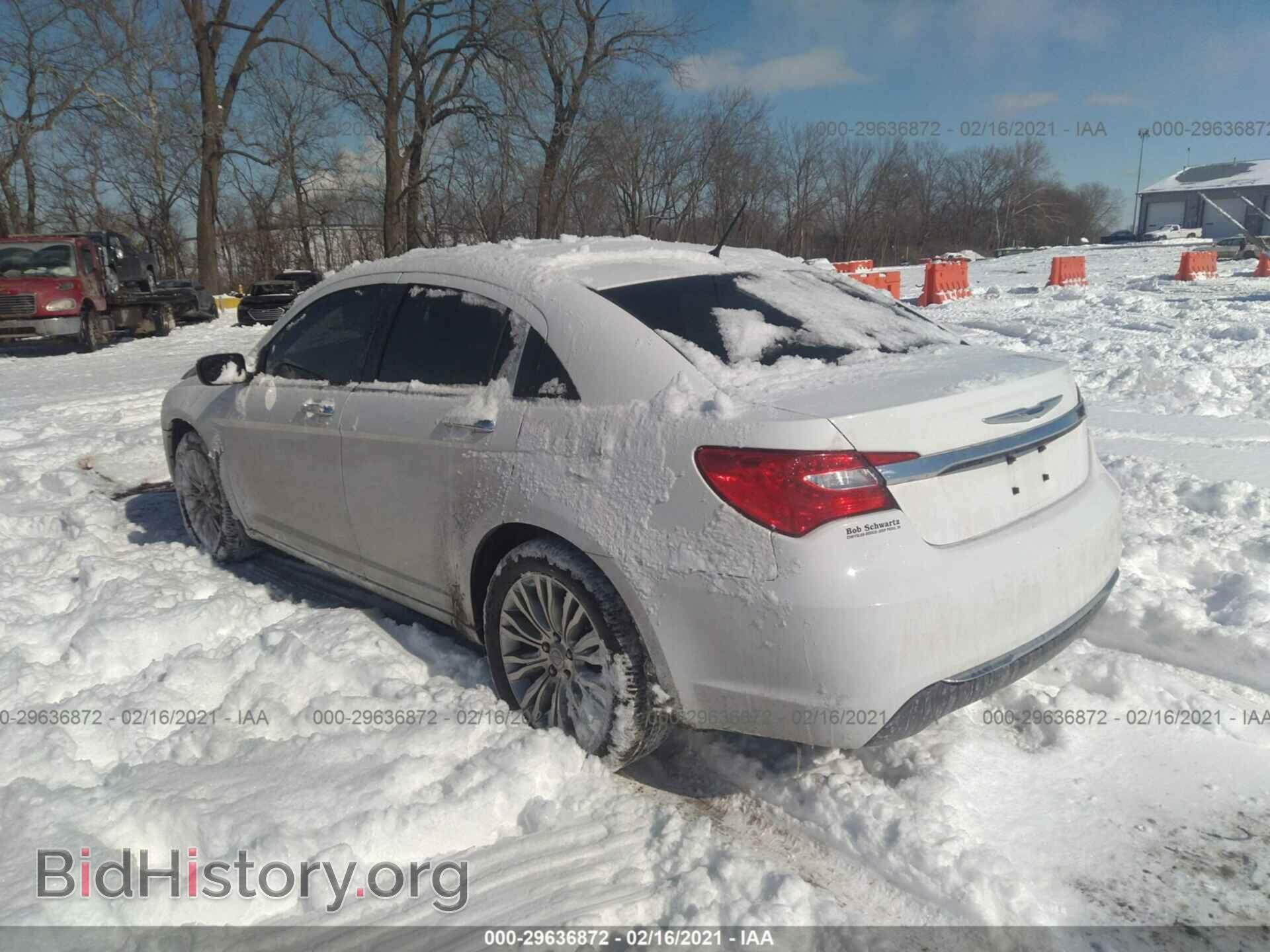 2011 CHRYSLER 200 - VIN: 1C3BC2FB3BN571870 - Photo 3