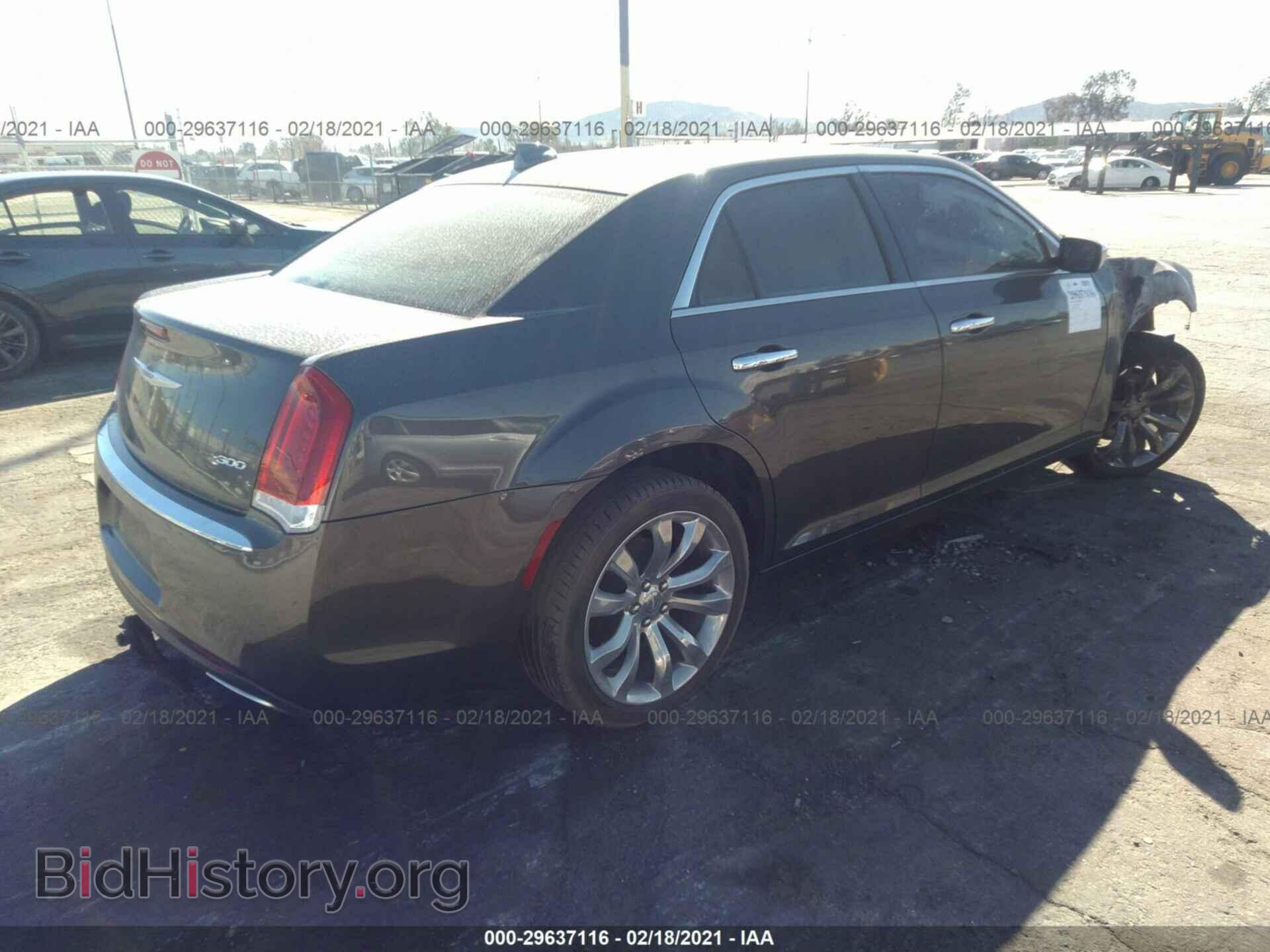 2019 CHRYSLER 300 - VIN: 2C3CCAEG7KH687187 - Photo 4