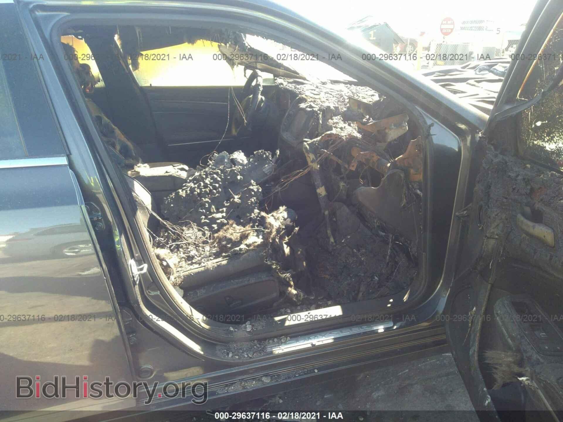 2019 CHRYSLER 300 - VIN: 2C3CCAEG7KH687187 - Photo 5