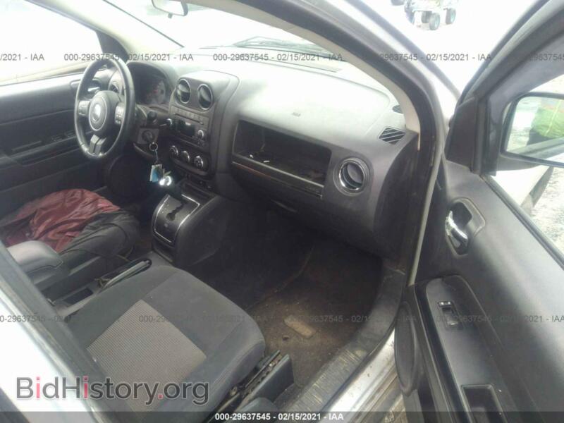 2011 Jeep COMPASS (VIN 1J4NT1FA5BD288901) — фото 5 из 11