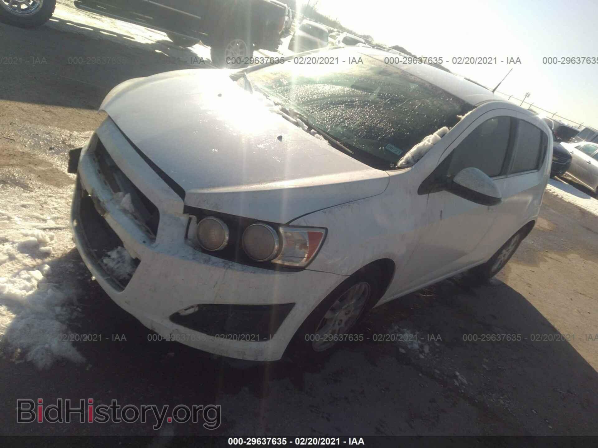 2014 CHEVROLET SONIC - VIN: 1G1JC6SB3E4143336 - Фото 2