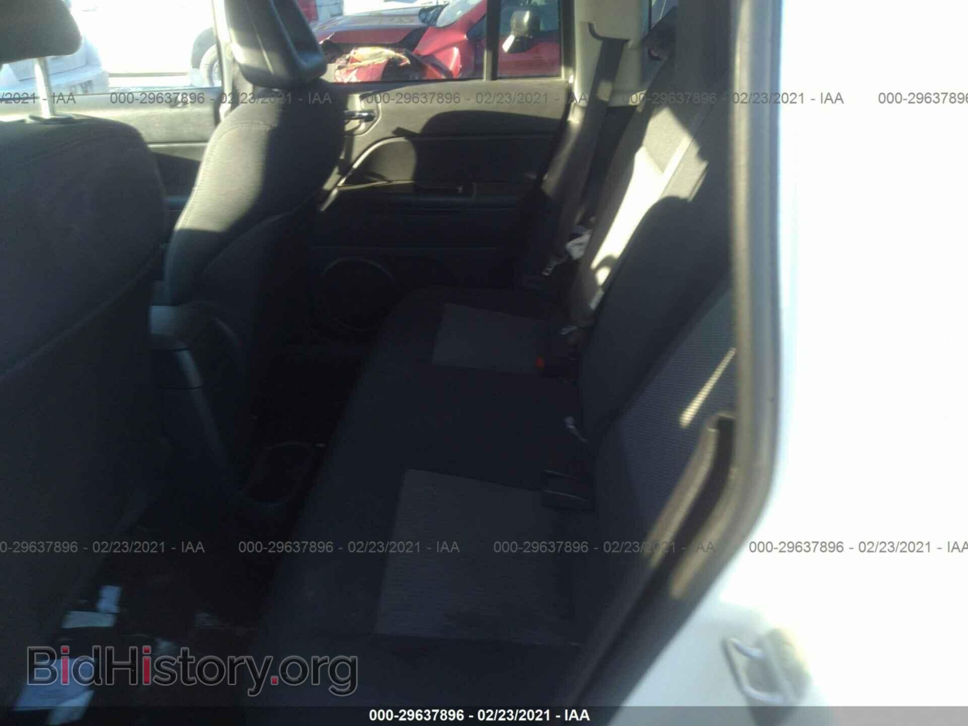 2009 JEEP COMPASS - VIN: 1J4FF47B39D211264 - Фото 8