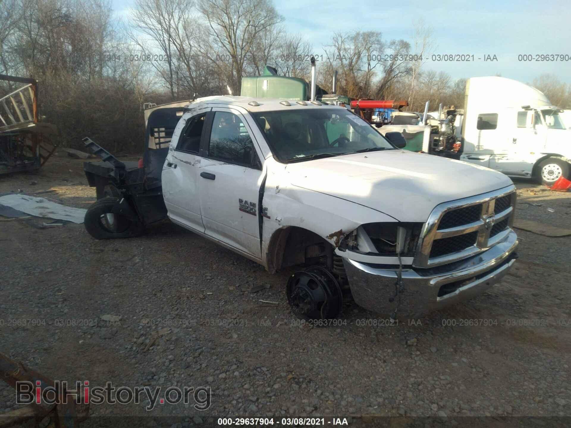 Photo 3C7WRTCL1HG705648 - RAM 3500 CHASSIS CAB 2017
