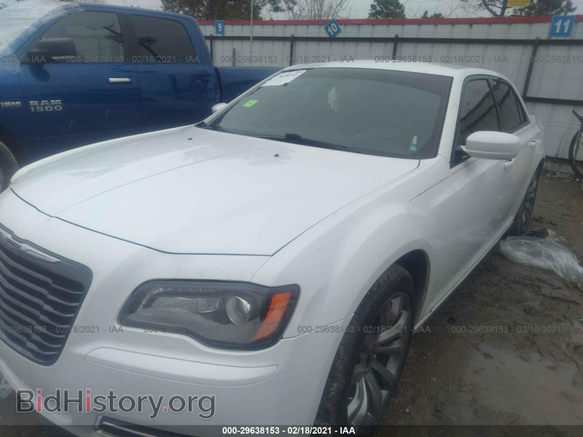 2014 CHRYSLER 300 - VIN: 2C3CCABG3EH296997 - Фото 2