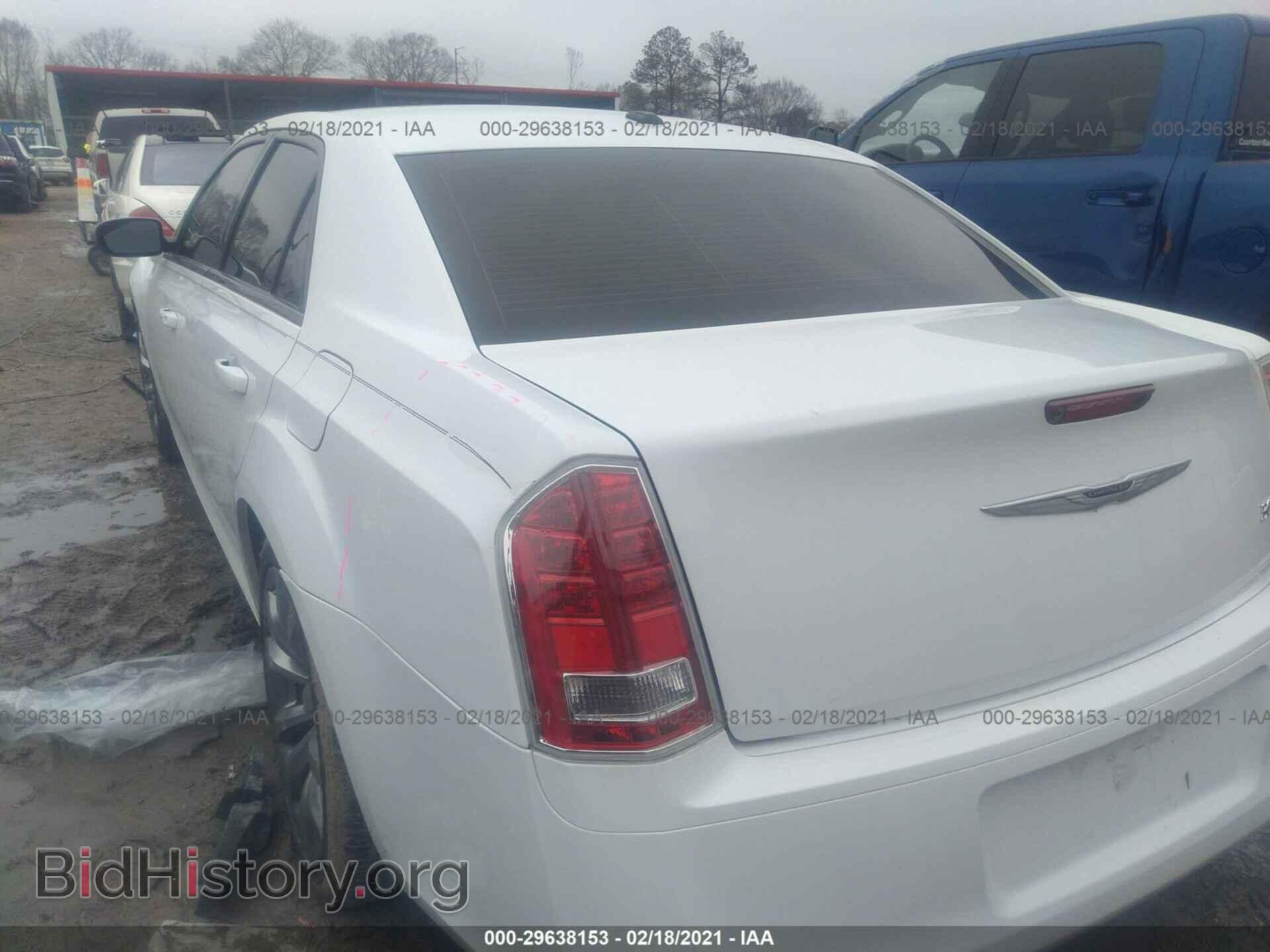 2014 CHRYSLER 300 - VIN: 2C3CCABG3EH296997 - Фото 3