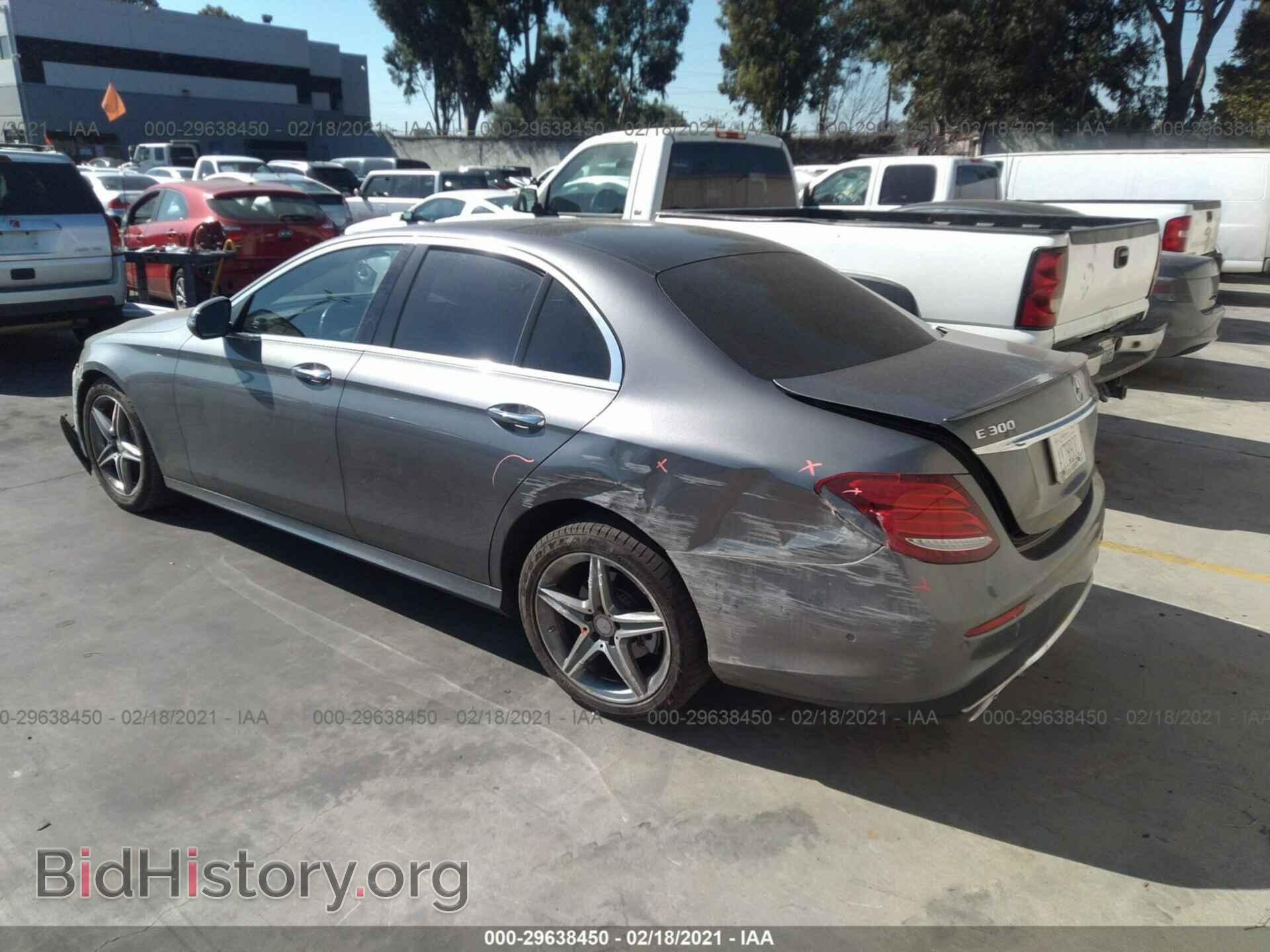 2017 MERCEDES-BENZ E-CLASS - VIN: WDDZF4JB9HA176957 - Фото 3