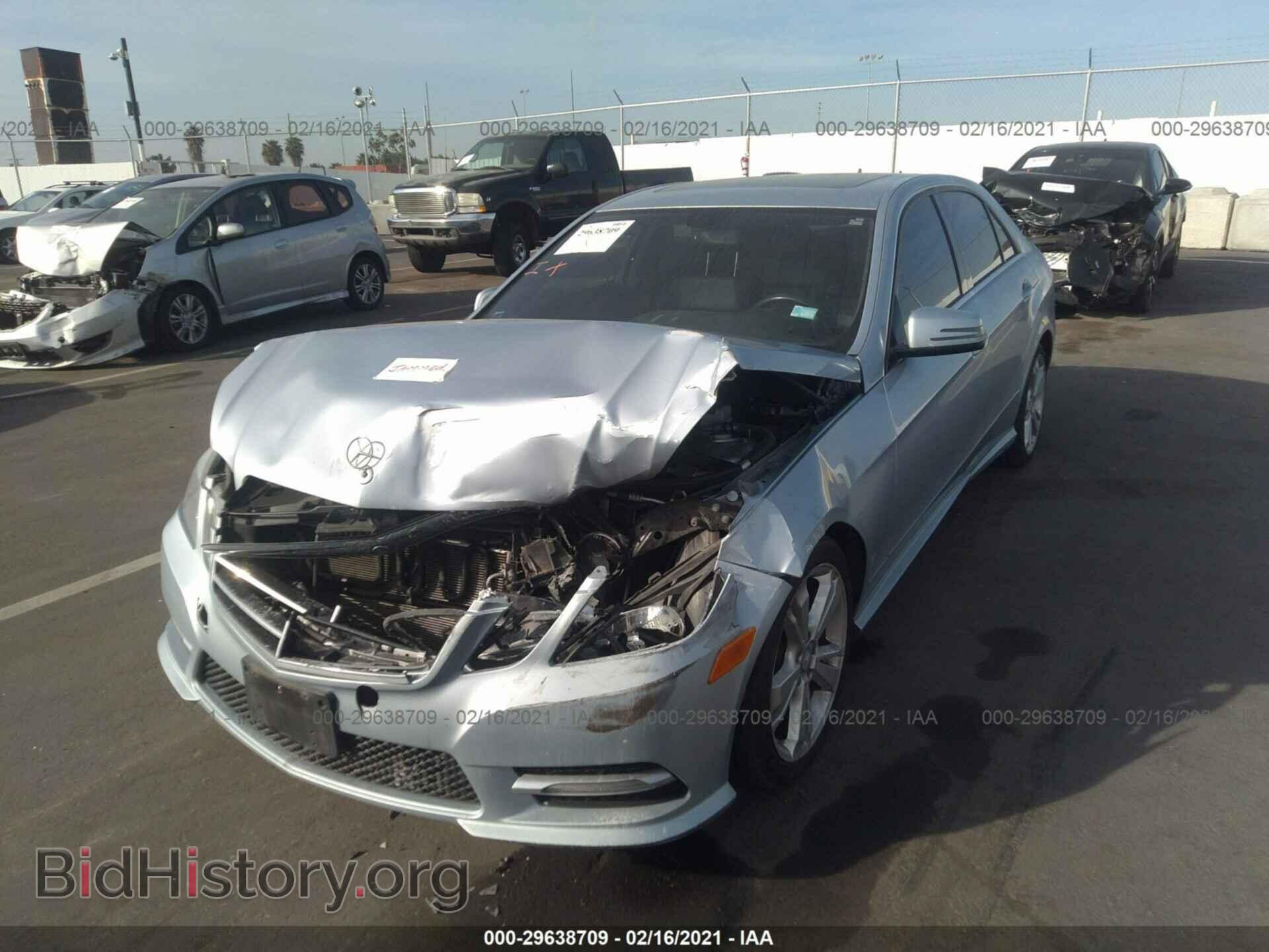 2013 MERCEDES-BENZ E-CLASS - VIN: WDDHF5KB2DA704476 - Фото 2