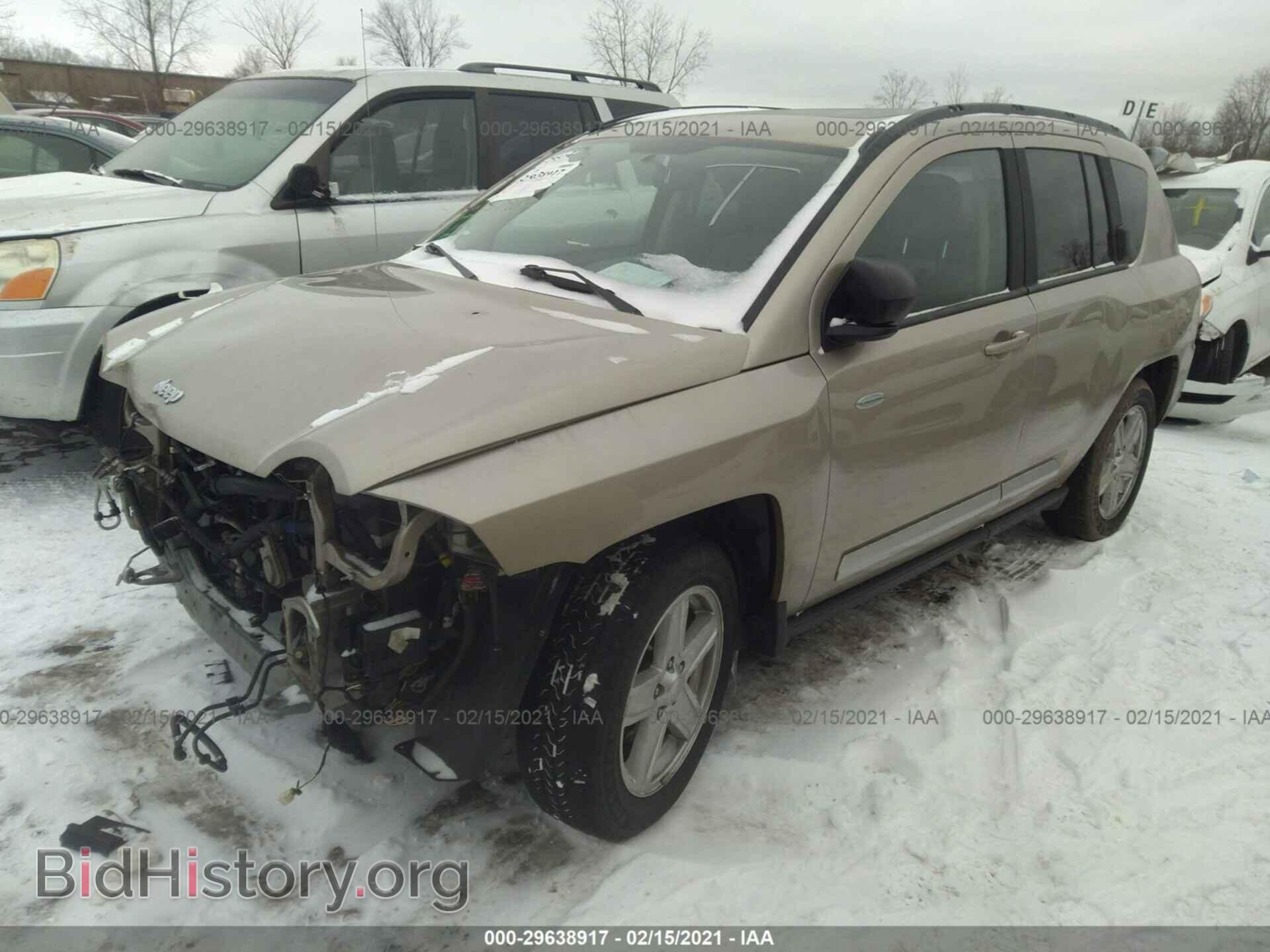 2010 JEEP COMPASS - VIN: 1J4NF1FB0AD619804 - Фото 2