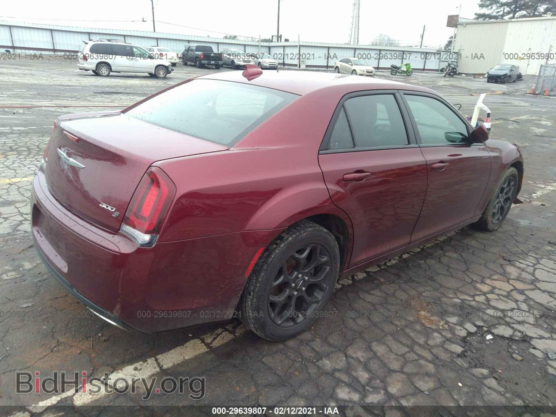 2019 CHRYSLER 300 - VIN: 2C3CCAGG2KH542832 - Фото 4
