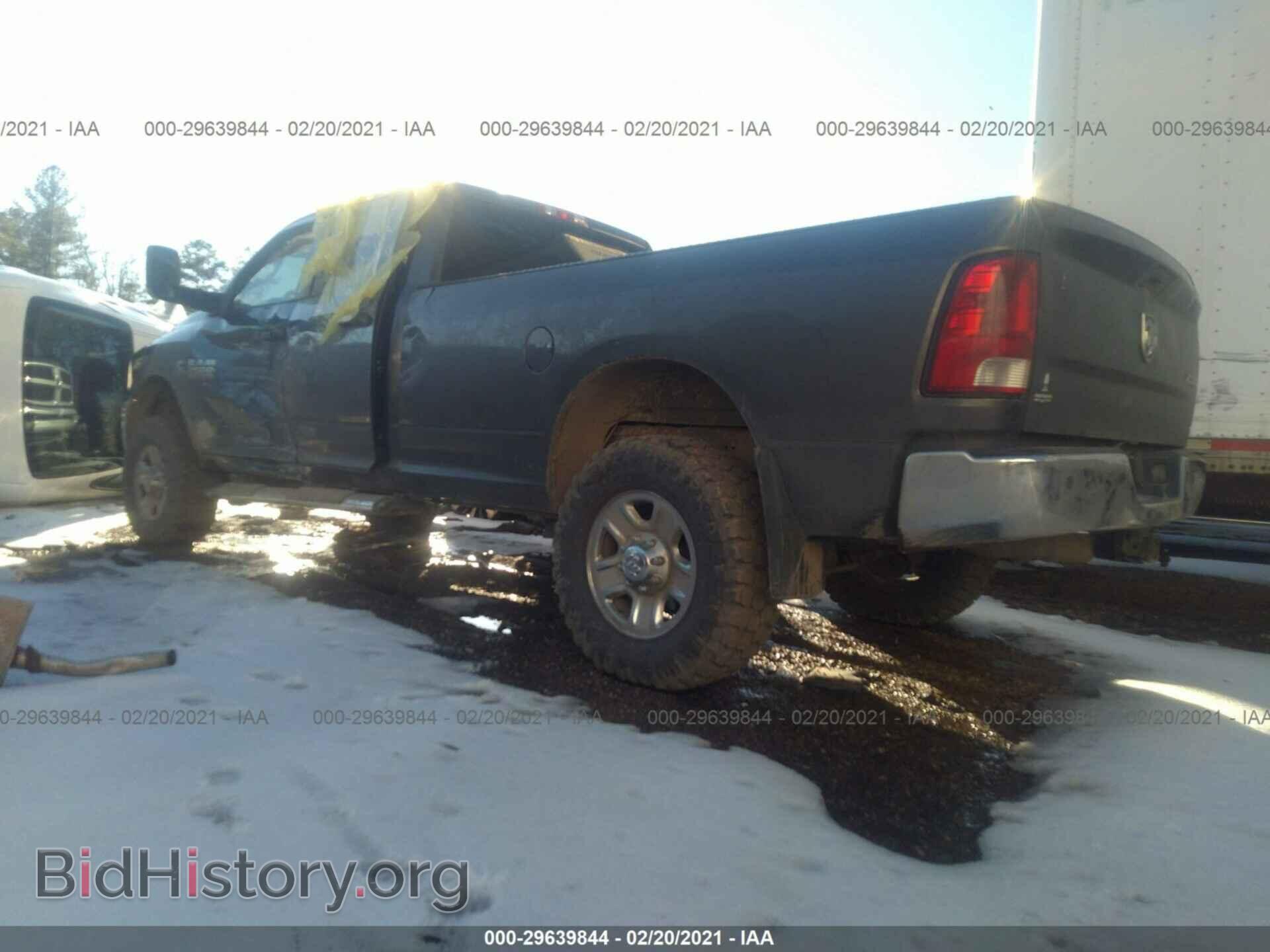 2015 RAM 2500 - VIN: 3C6UR5HL4FG663506 - Фото 3