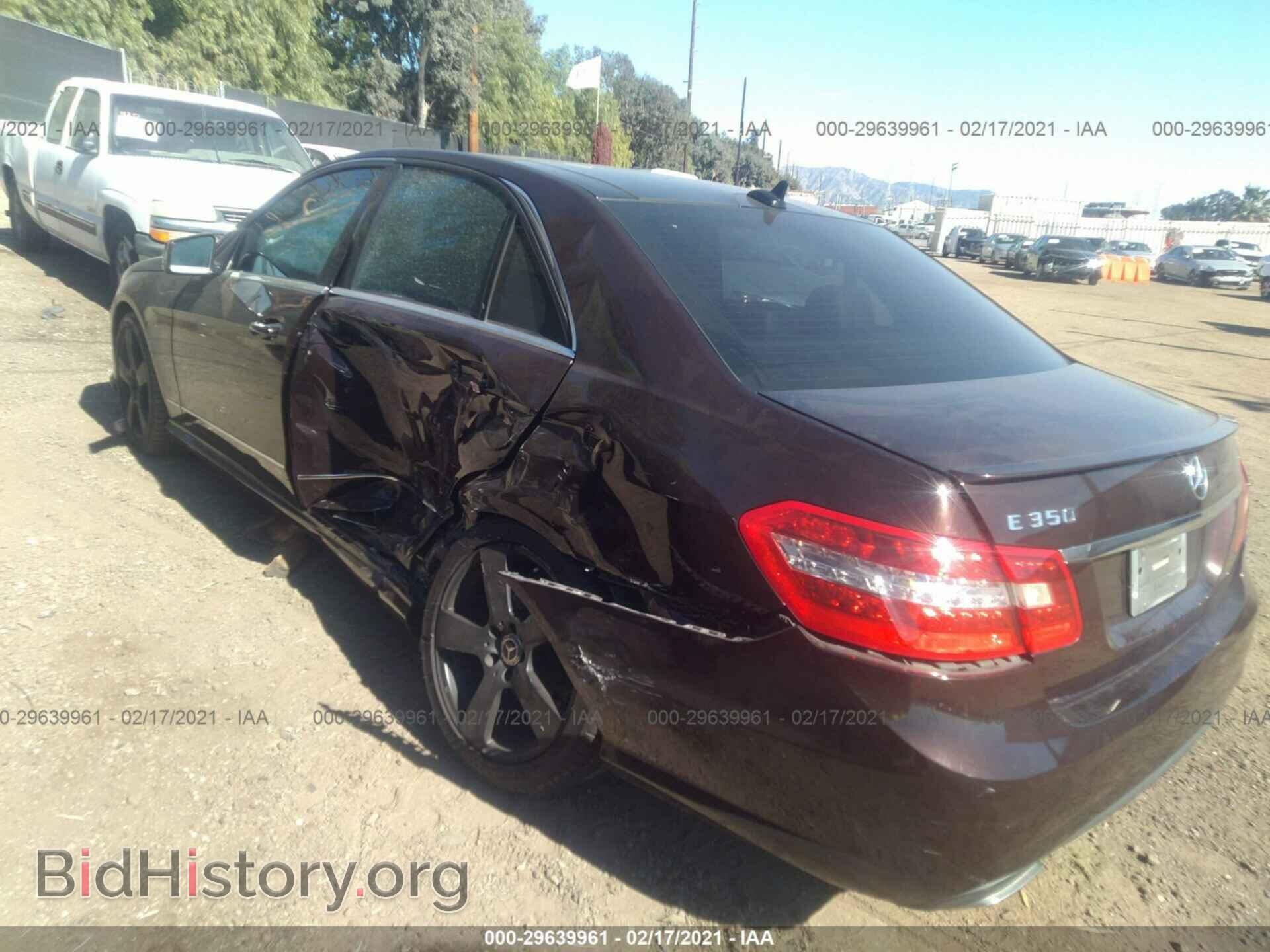 2011 MERCEDES-BENZ E-CLASS - VIN: WDDHF5GB1BA290645 - Фото 3