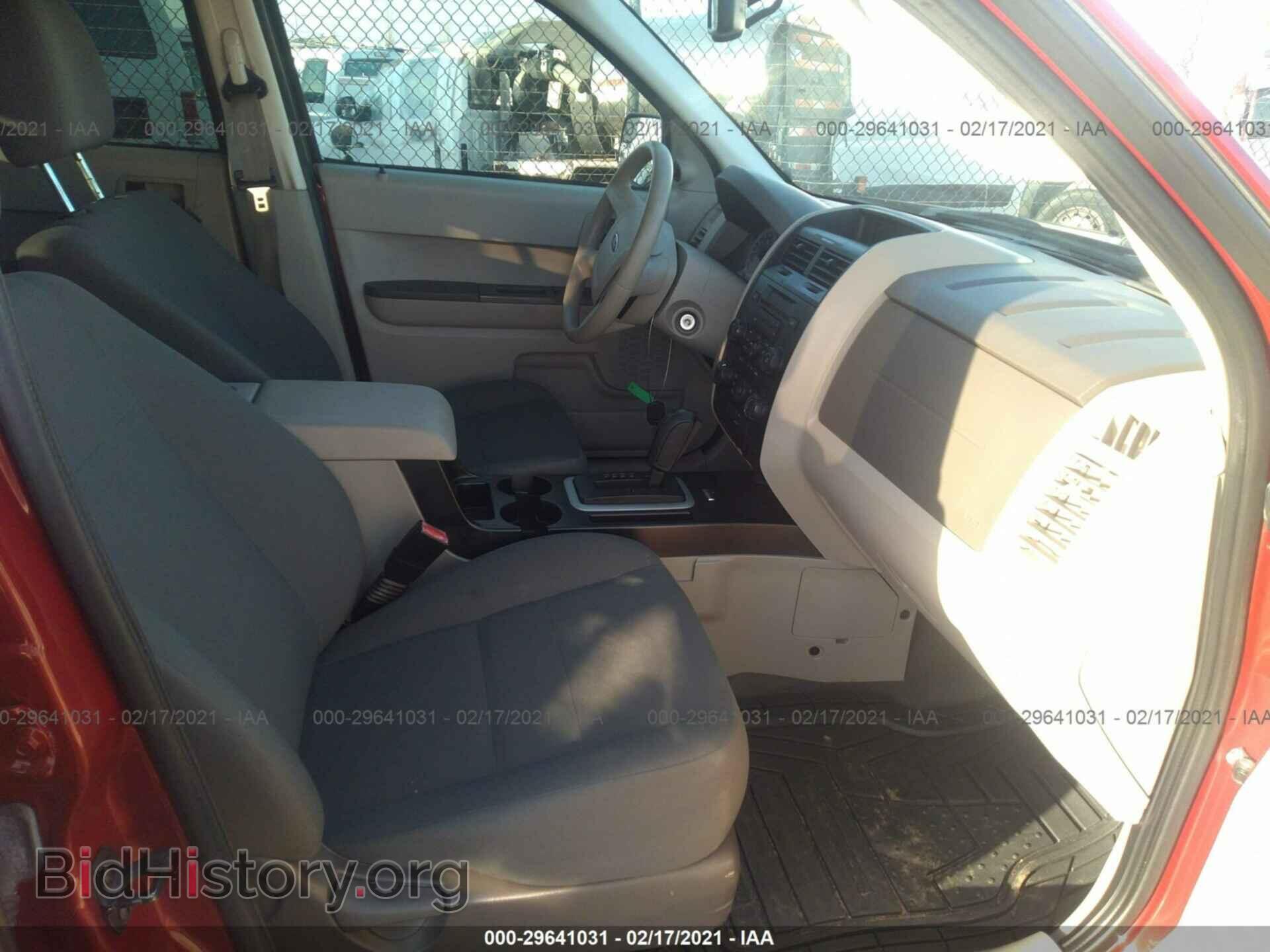 2011 FORD ESCAPE - VIN: 1FMCU0C77BKB46585 - Фото 5