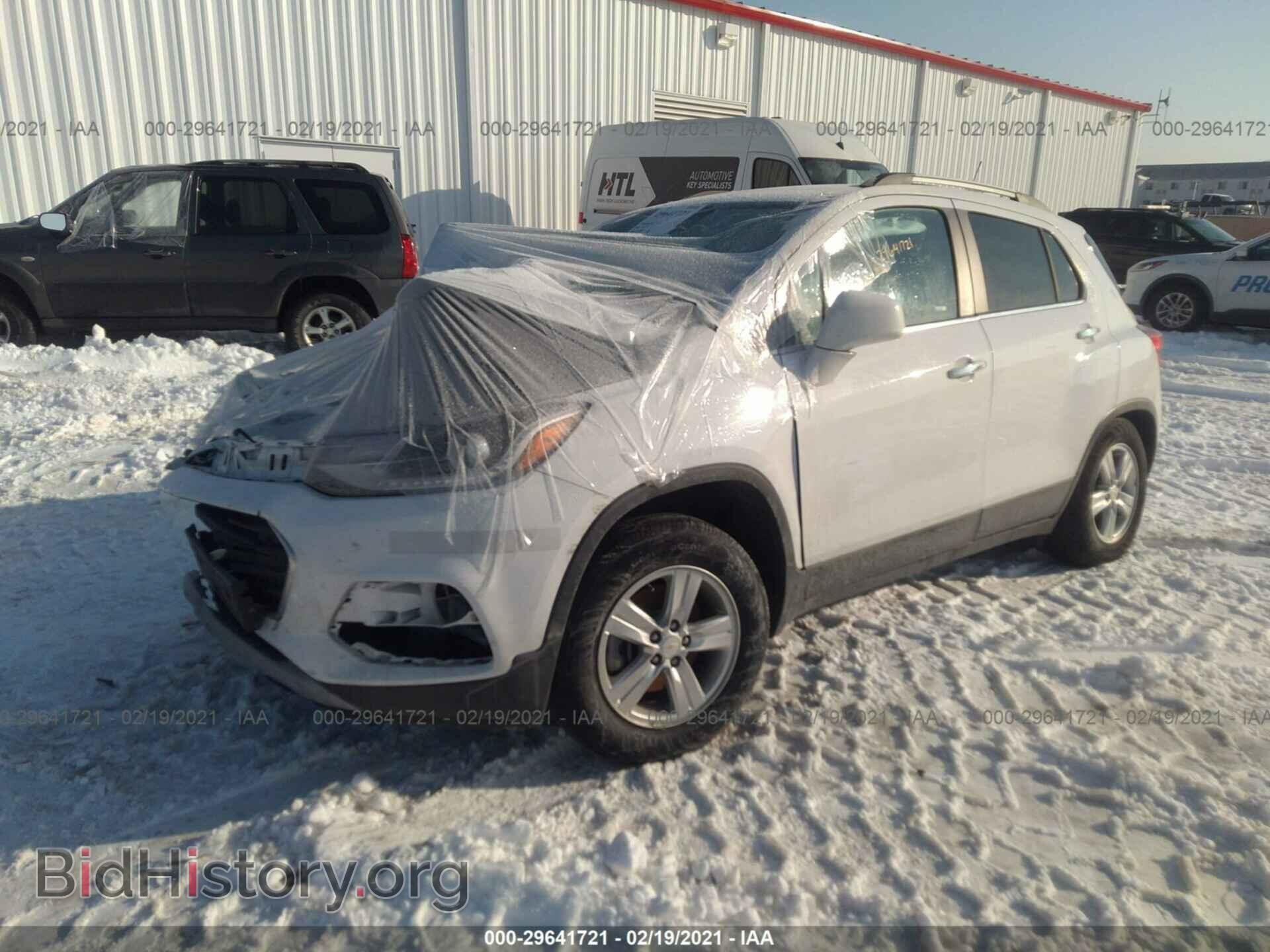2019 CHEVROLET TRAX - VIN: 3GNCJLSB9KL318030 - Photo 2
