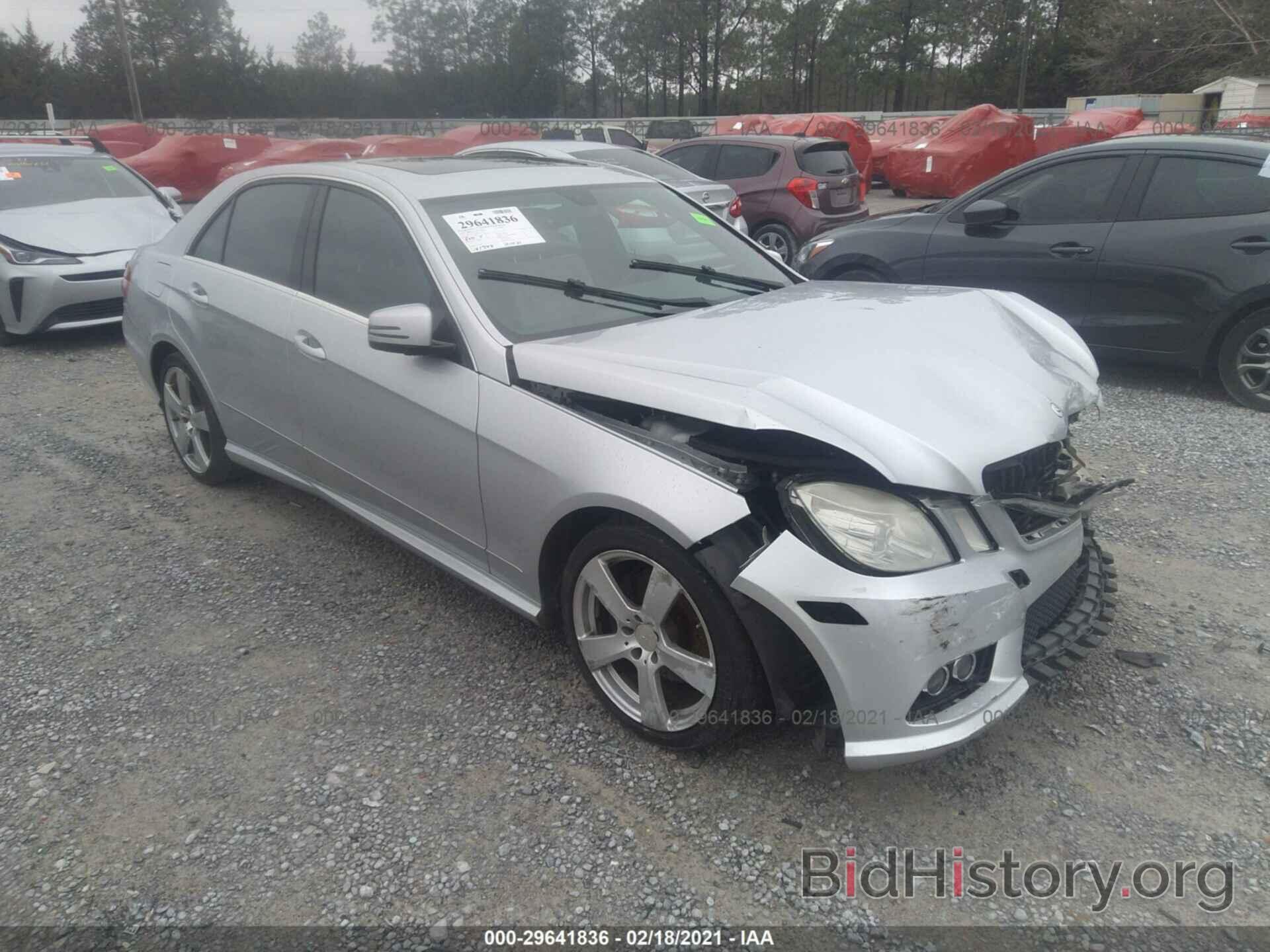 Photo WDDHF5GB5AA042851 - MERCEDES-BENZ E-CLASS 2010