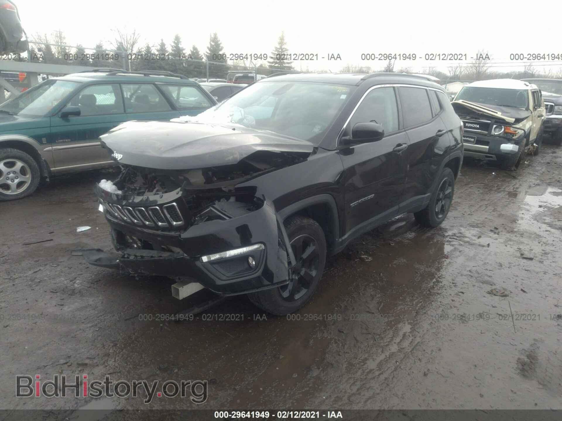 2017 JEEP COMPASS - VIN: 3C4NJDBB2HT640010 - Photo 2