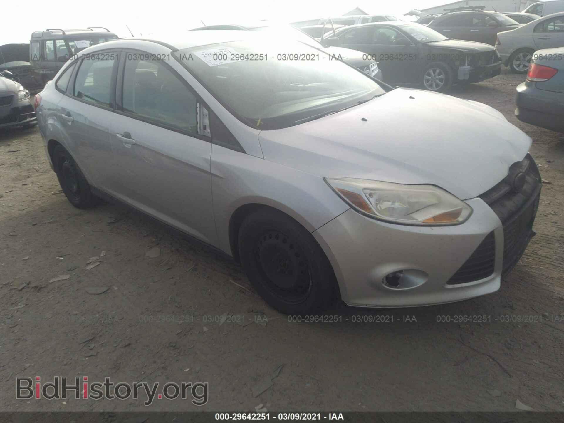 Photo 1FAHP3F21CL126899 - FORD FOCUS 2012